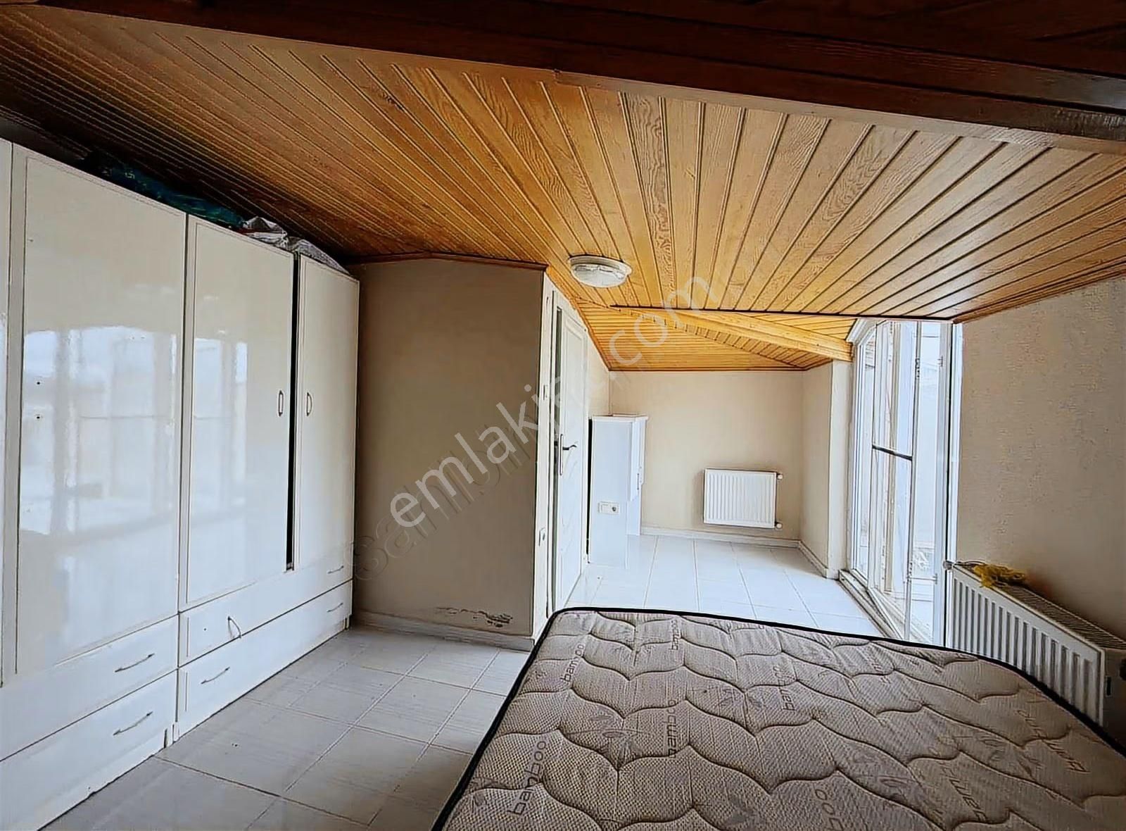 Barbaros Havaalanı Karşısı Teraslı 2+1 Satılık Daire !! - Görsel 11