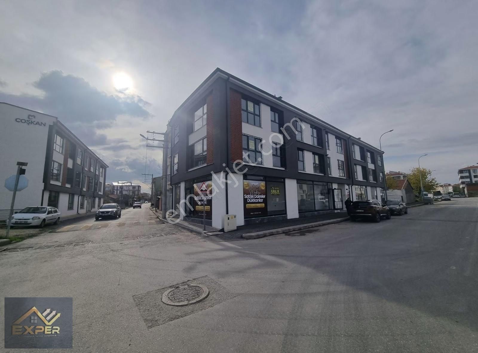 Exper Gayrimenkul'den Cadde Üzerinde İskanlı Satılık Lüks Daire