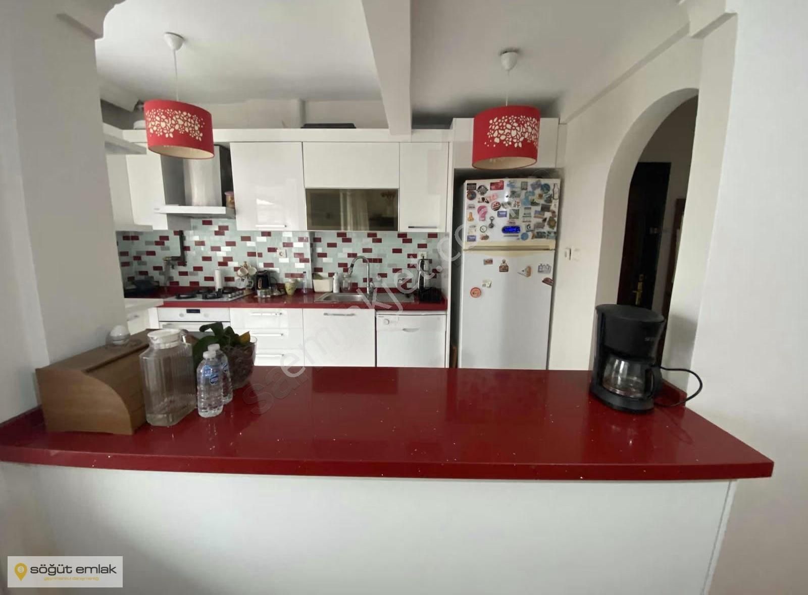 Söğüt Emlak - Site 59 Ara Kat Full Eşyalı 3+1 Kiralık Daire