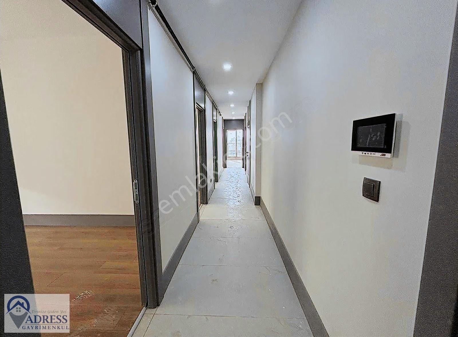 Çekmeköy Merkez Mahallesinde 3+1 | Kapalı Otoparklı - Görsel 25