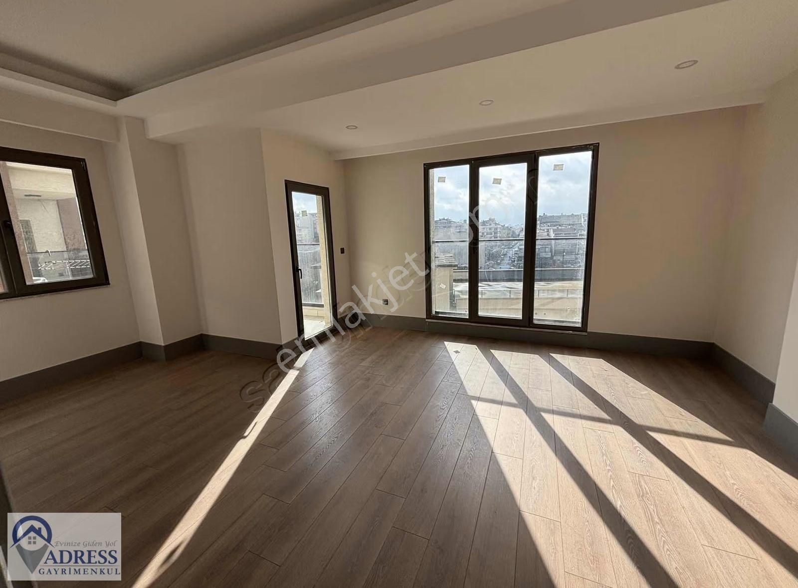 Çekmeköy Merkez Mahallesinde 3+1 | Kapalı Otoparklı - Görsel 21