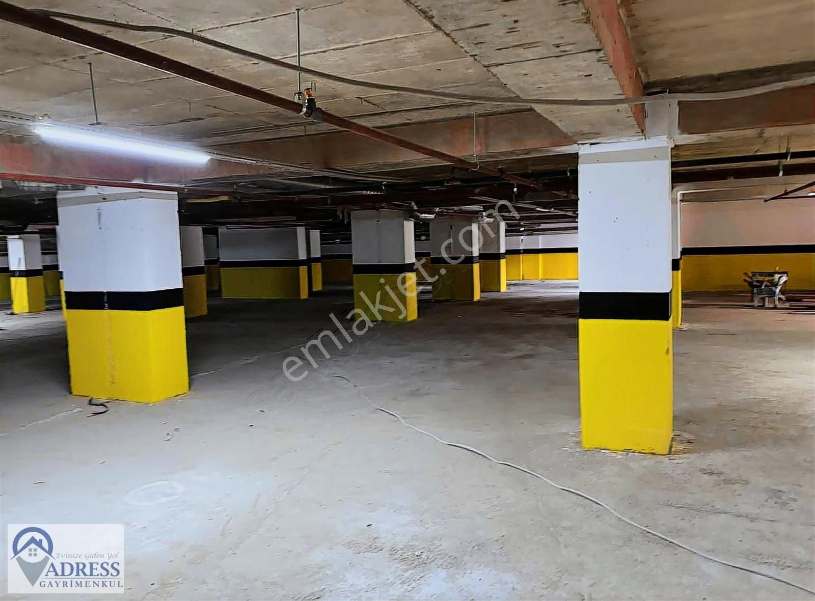 Çekmeköy Merkez Mahallesinde 3+1 | Kapalı Otoparklı - Görsel 5