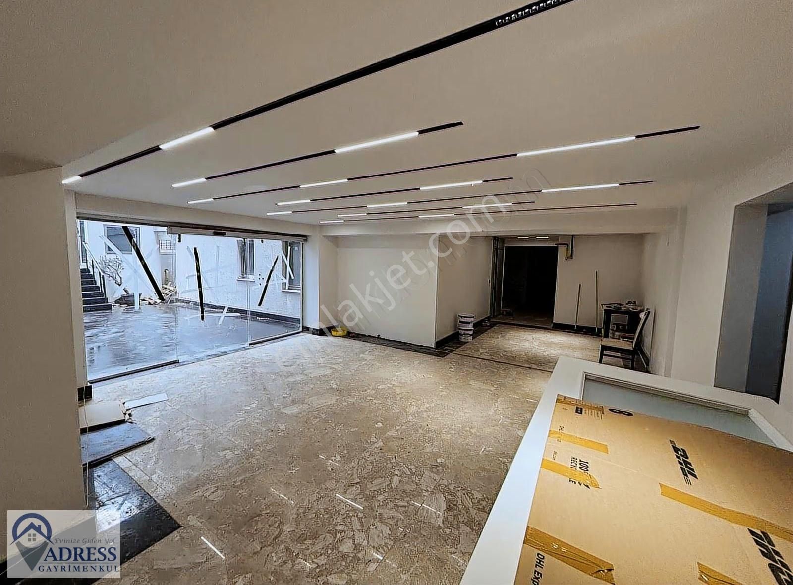 Çekmeköy Merkez Mahallesinde 3+1 | Kapalı Otoparklı - Görsel 22