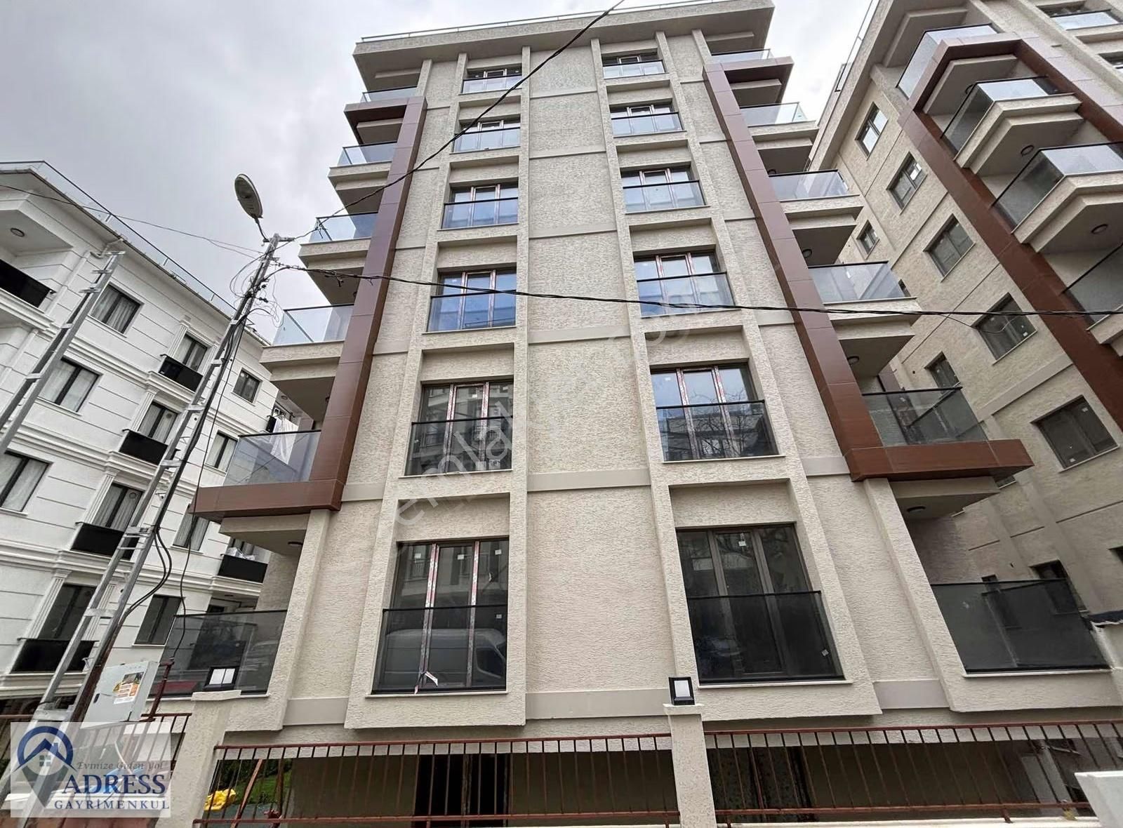 Çekmeköy Merkez Mahallesinde 3+1 | Kapalı Otoparklı - Görsel 15