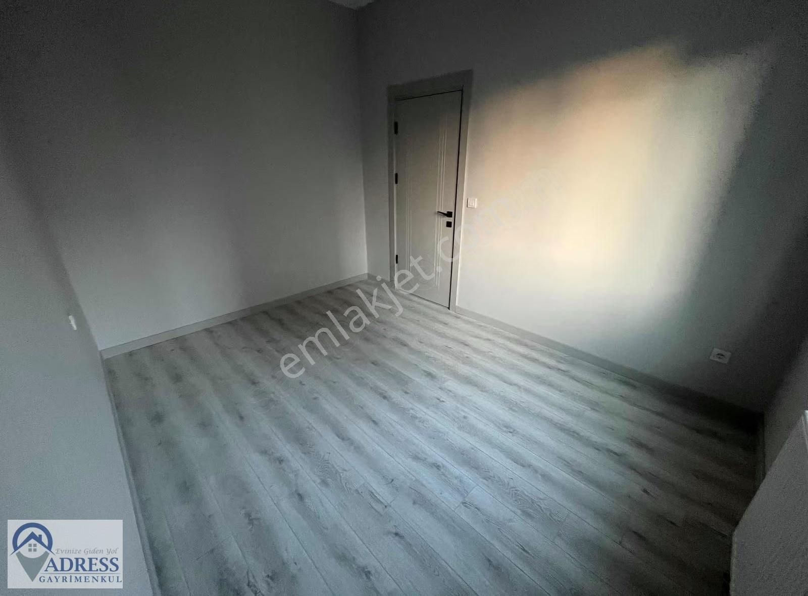 Hatboyu Caddesi Üzerinde Sıfır Binada Kiralık 1+1 - Görsel 5