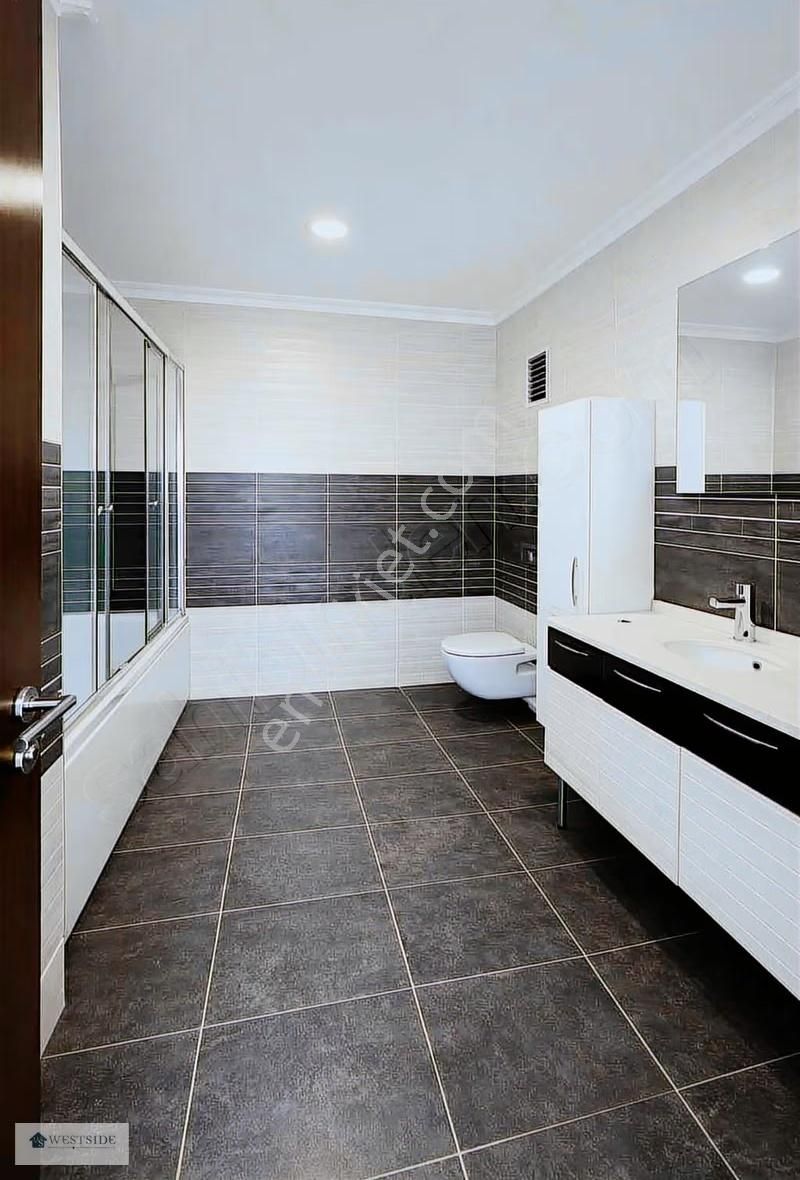 Bahçeşehir Spradon Kuleler 3+1 Satılık Fırsat Daire - Görsel 3