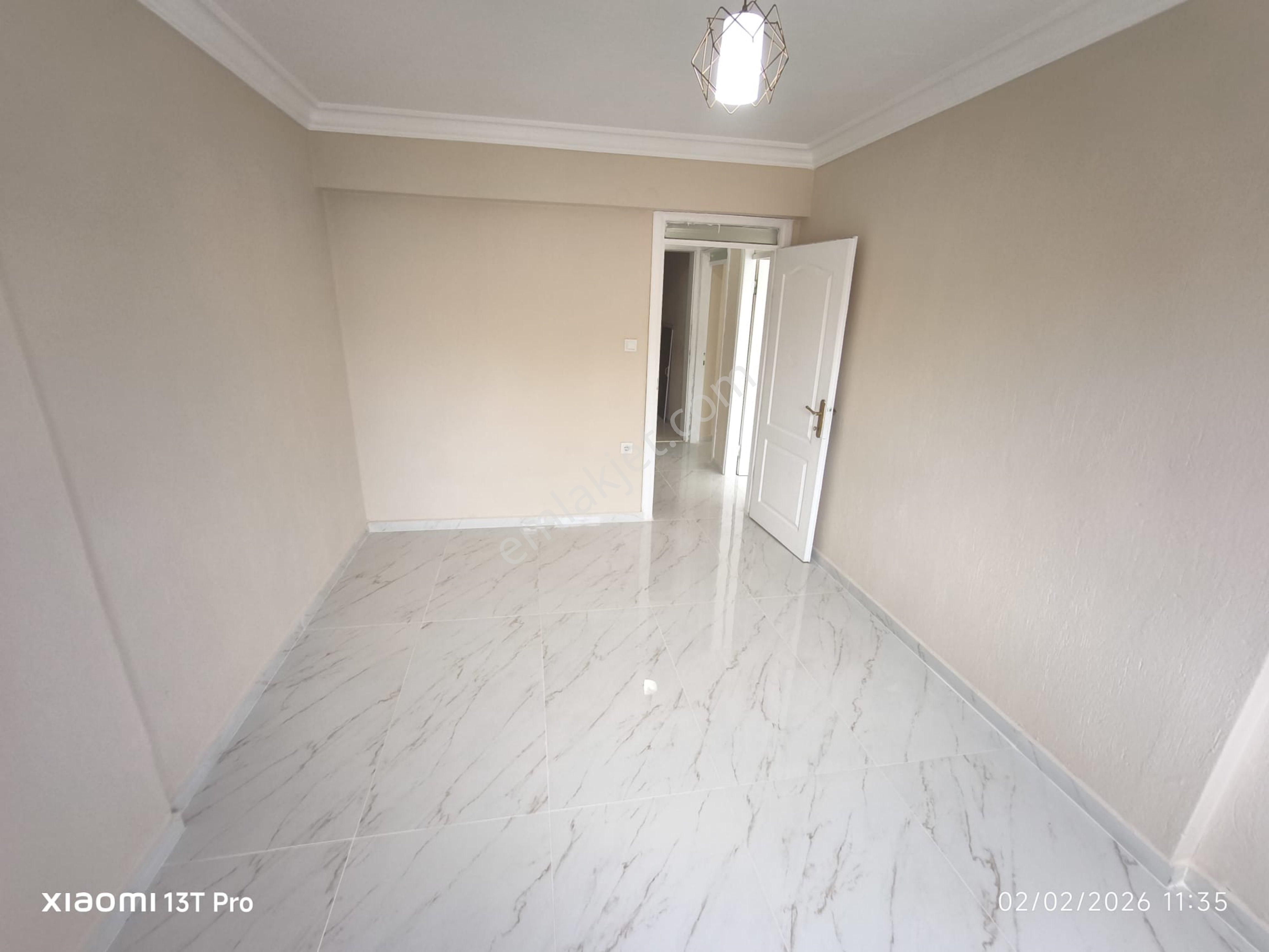 Seferihisar Ürkmez’de Satılık Ara Kat Masrafsız 2 + 1 Daire - Görsel 9