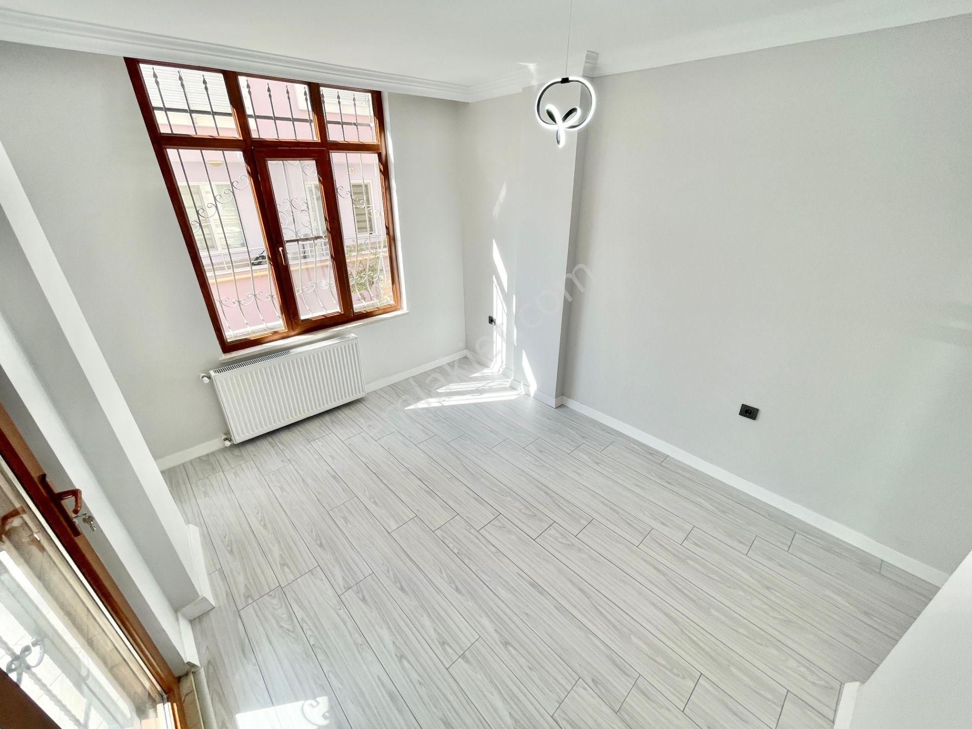 Berkay Demirel'den Altınkumda Ön Cephe Doğalgazlı 3+1 Daire - Görsel 31