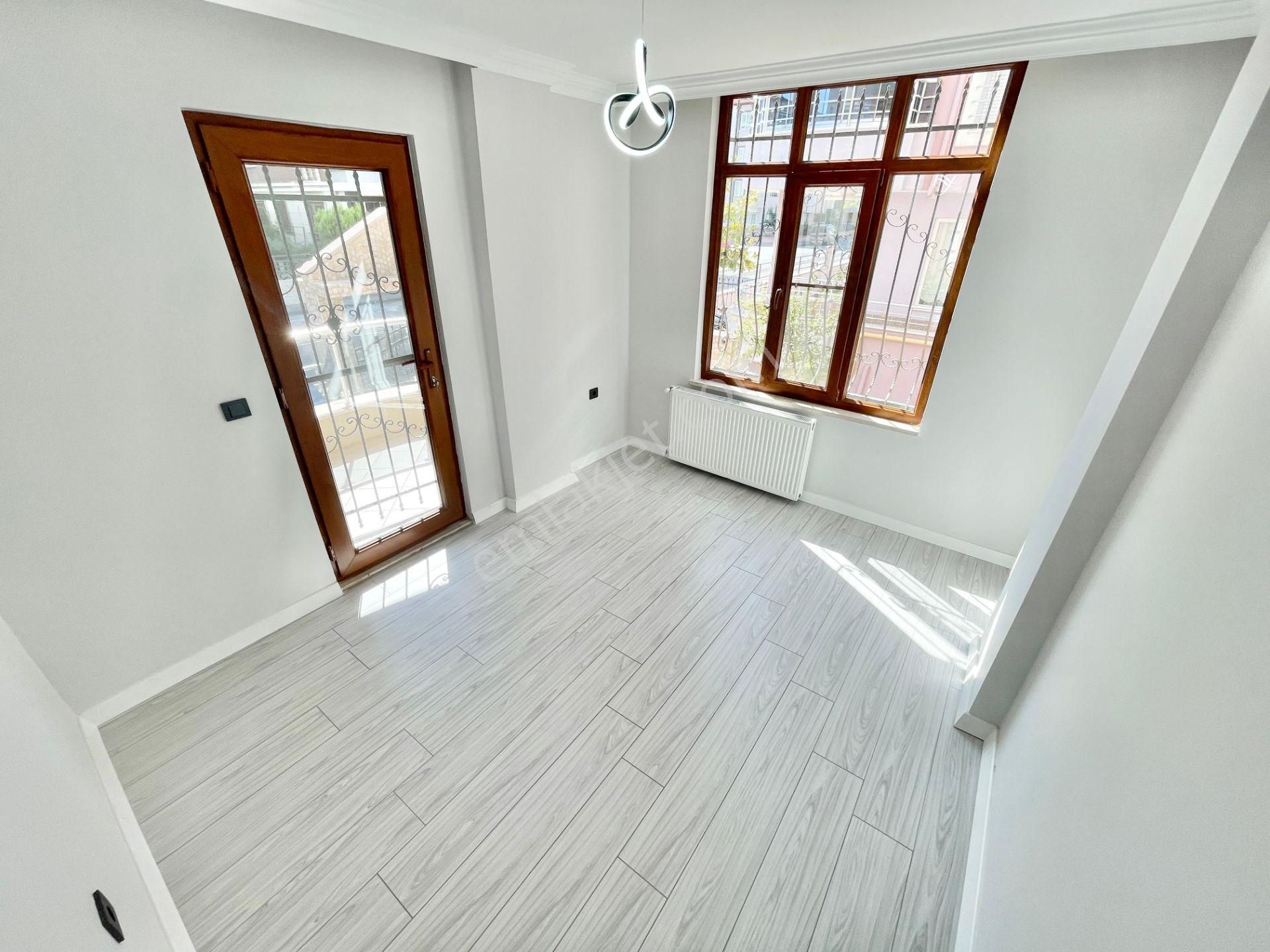 Berkay Demirel'den Altınkumda Ön Cephe Doğalgazlı 3+1 Daire - Görsel 24