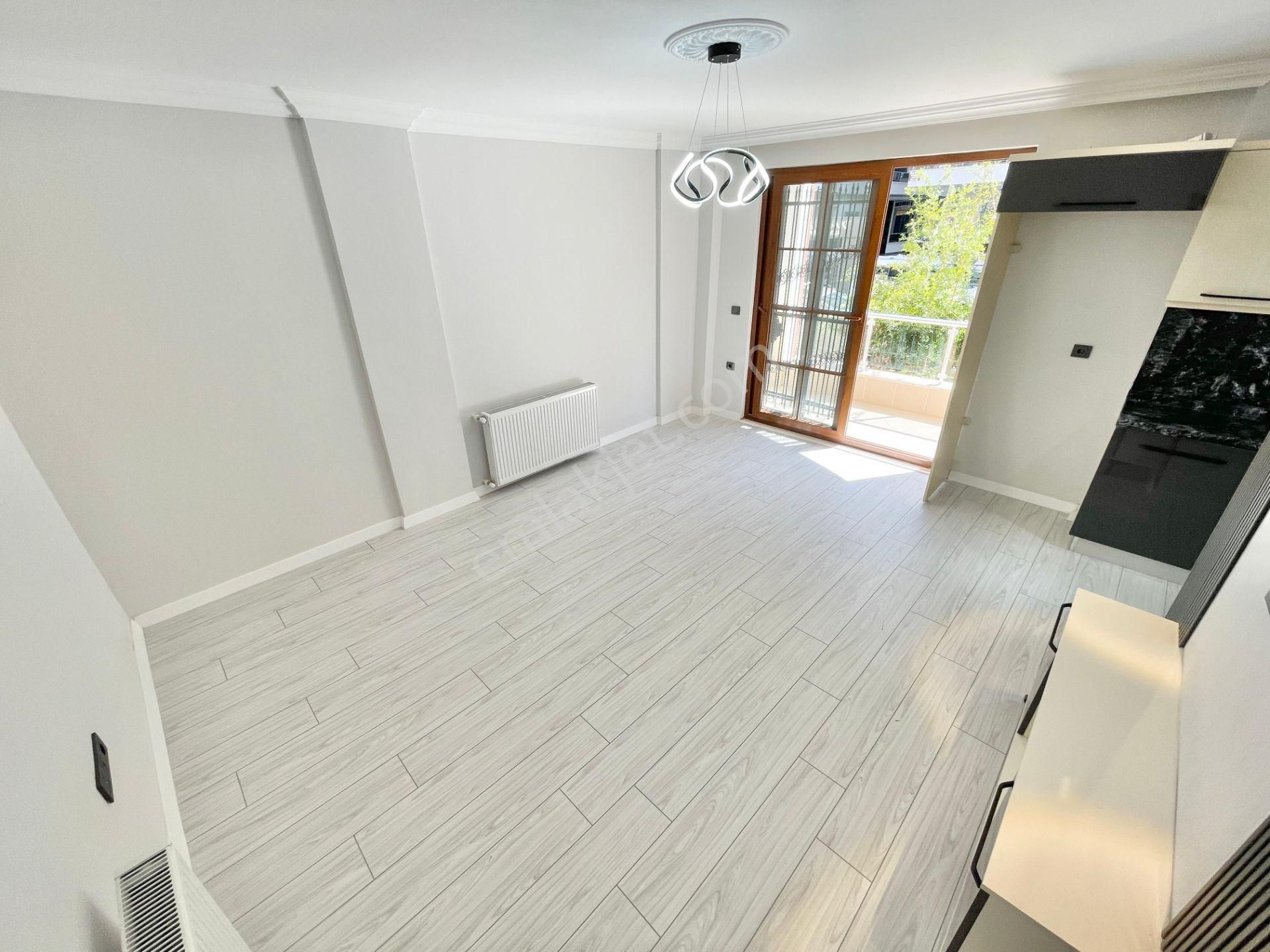 Berkay Demirel'den Altınkumda Ön Cephe Doğalgazlı 3+1 Daire - Görsel 9