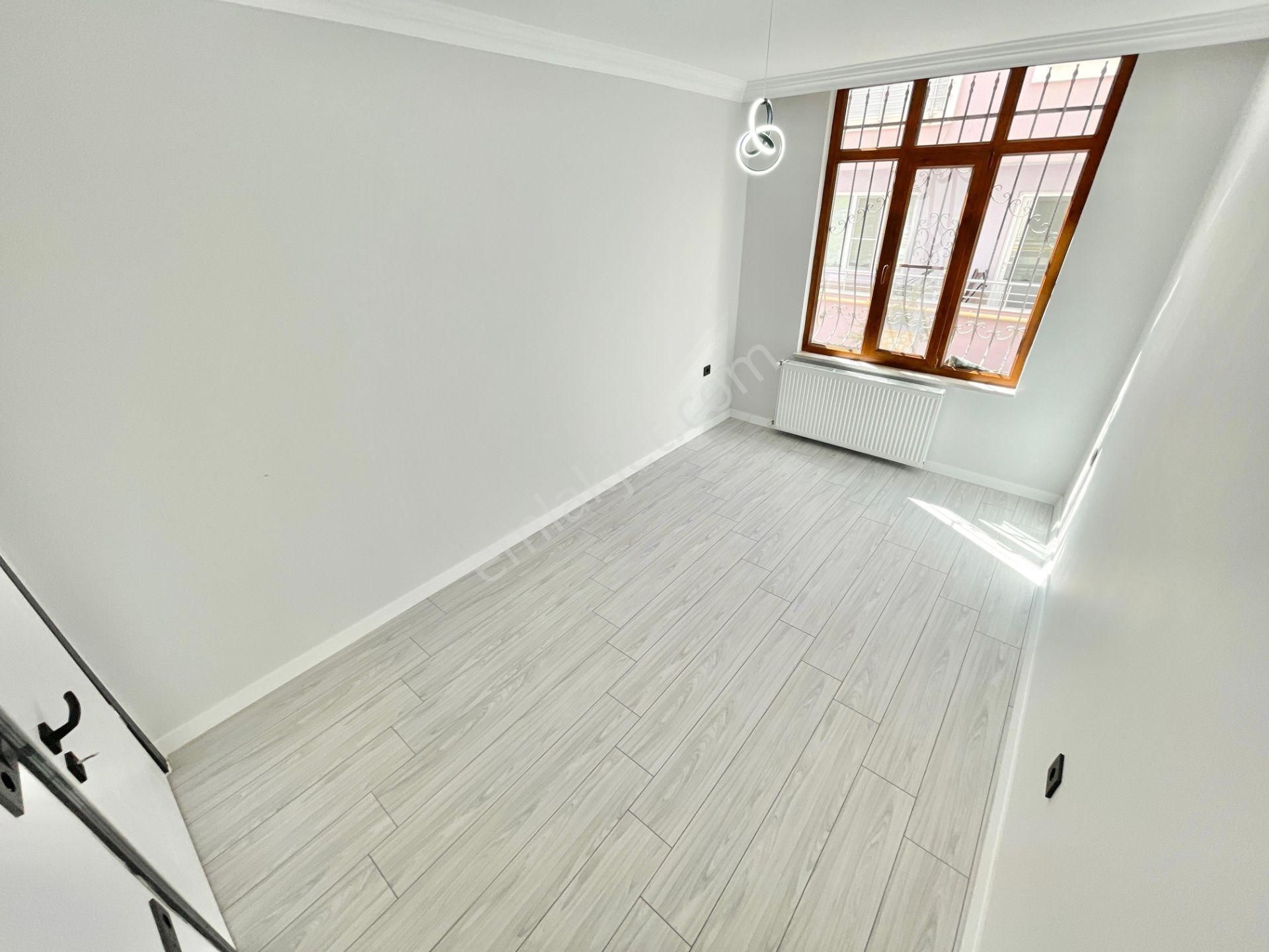 Berkay Demirel'den Altınkumda Ön Cephe Doğalgazlı 3+1 Daire - Görsel 34