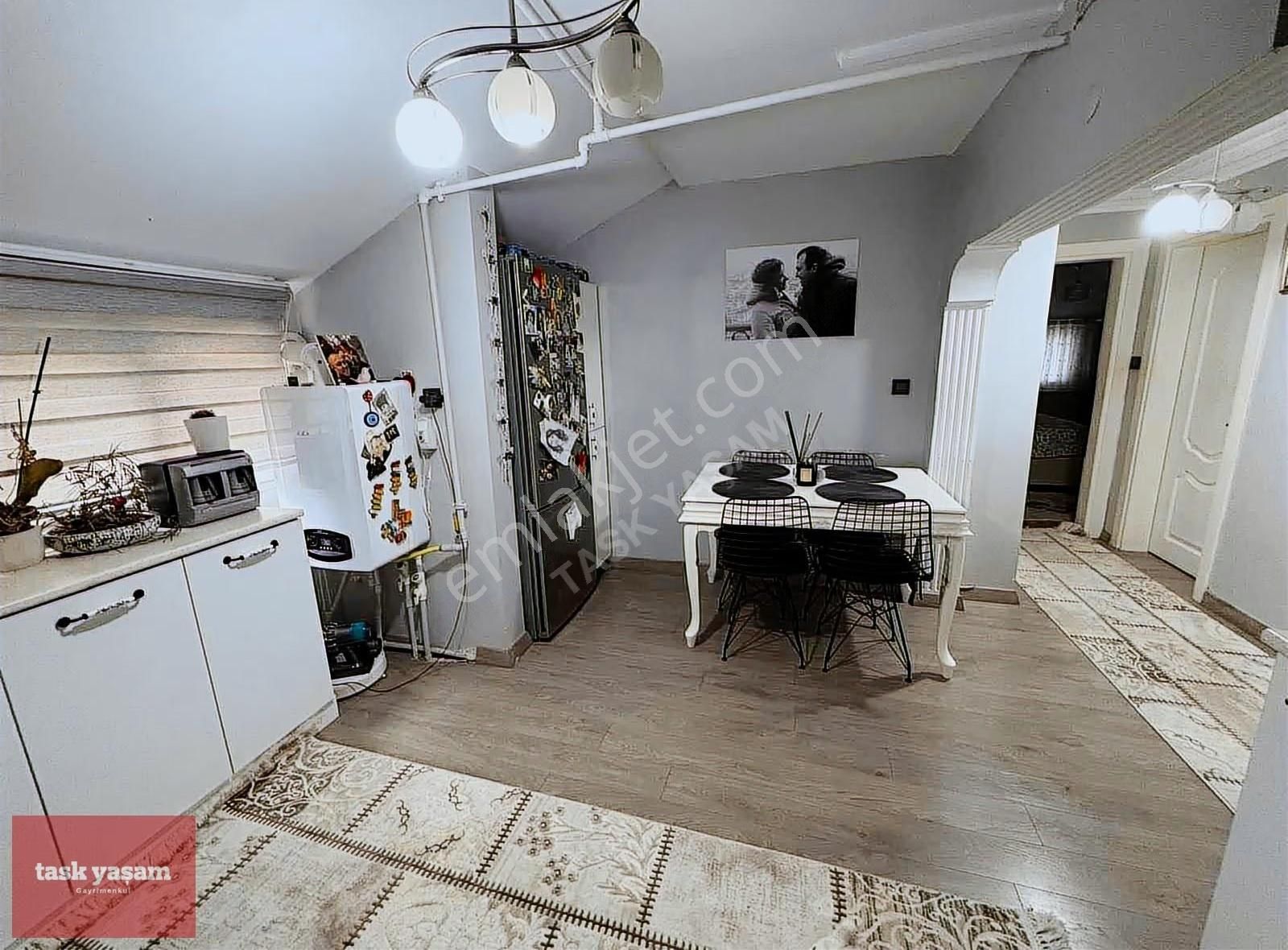 Gülbaharda Caddeye Yakın Satılık Dublex Daire - Görsel 4