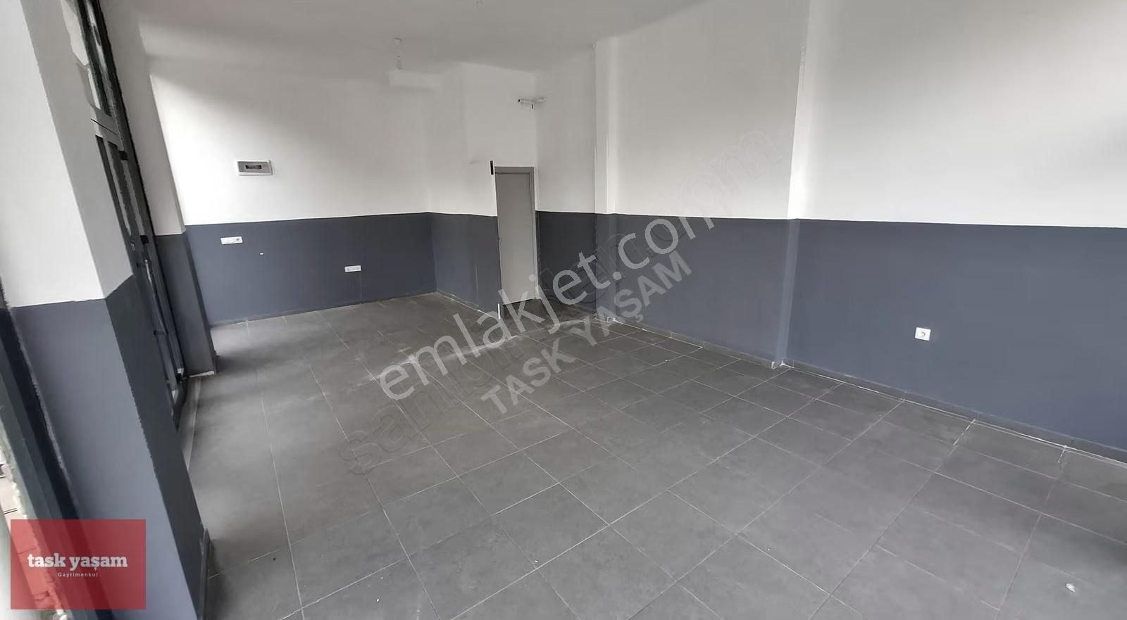 Tuzla M.sinan Pazar Caddesi Üzerinde Güzel Konumkiralık Dükkan - Görsel 3