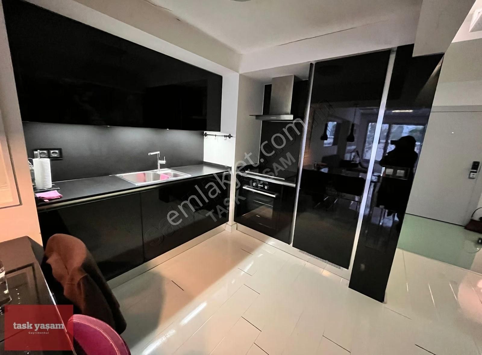 Hüsrev Gerede Cd. Ebeveyn Banyolu Asansörlü 2+1 Satılık Daire - Görsel 9