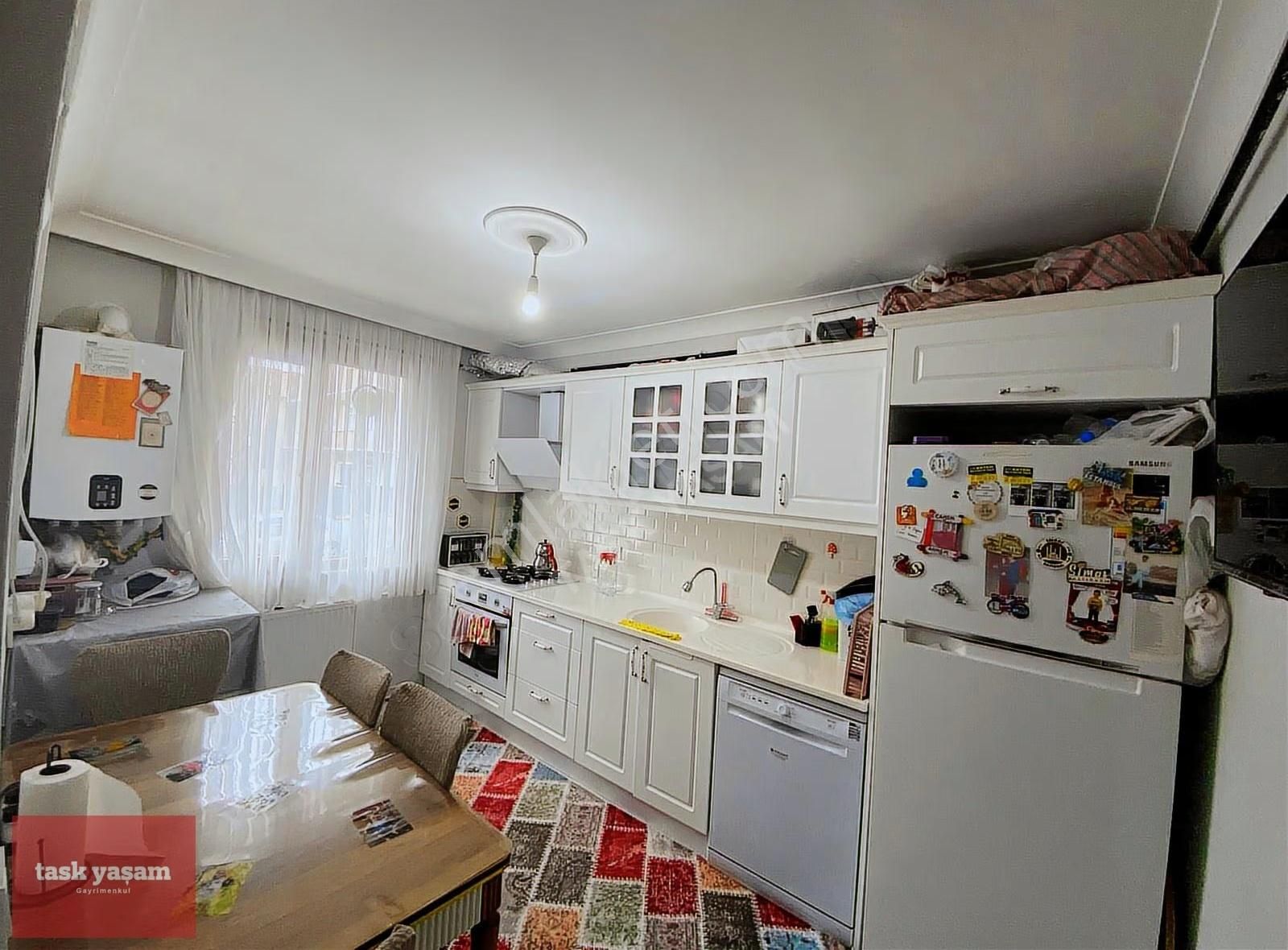 Gebze Güzeller Merkezi Çarşıya Yakın Konumda 2+1 Satılık Daire - Görsel 3