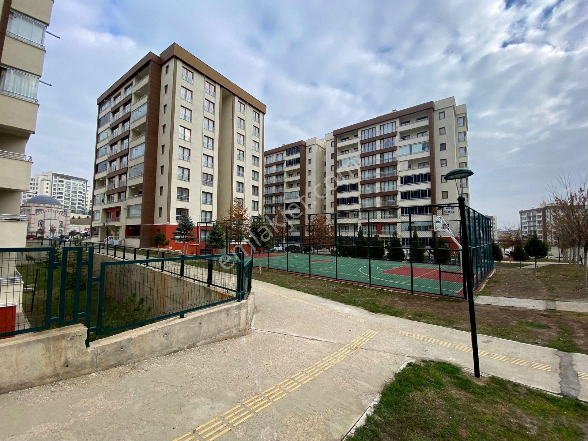 Emre Emlak'tan Saraycık Toki'de Ebeveyn Banyolu 4+1 Satılık Daire - Görsel 28