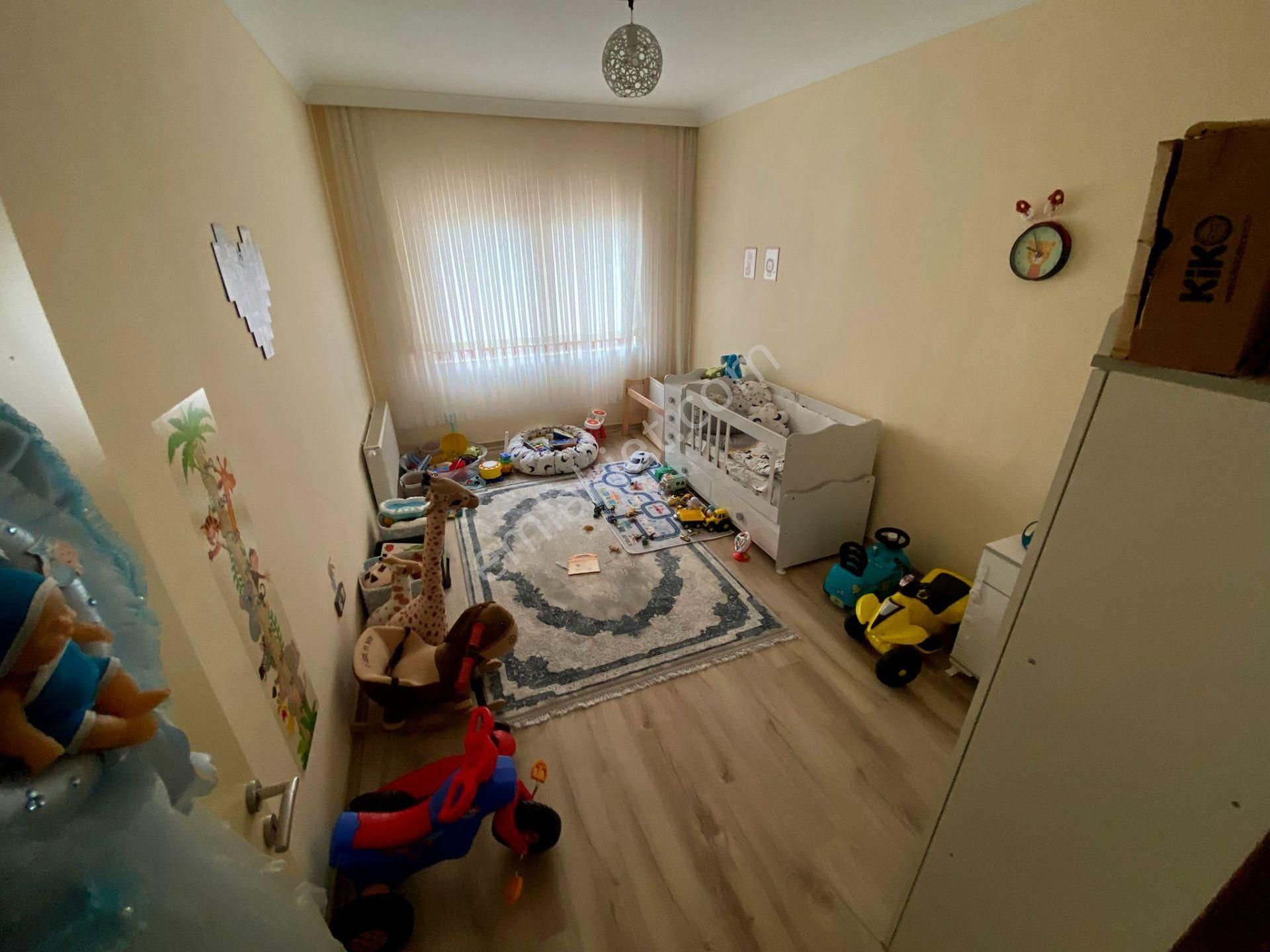 Emre Emlak'tan Saraycık Toki'de Ebeveyn Banyolu 4+1 Satılık Daire - Görsel 11