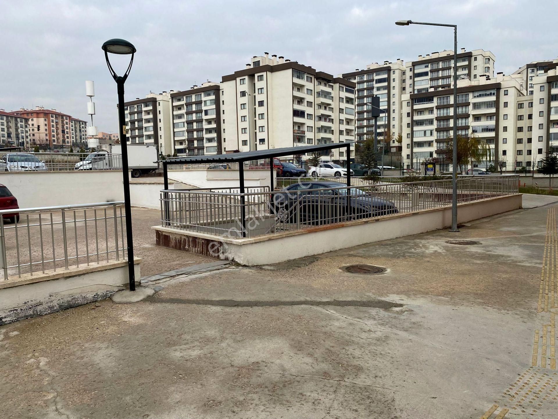 Emre Emlak'tan Saraycık Toki'de Ebeveyn Banyolu 4+1 Satılık Daire - Görsel 25