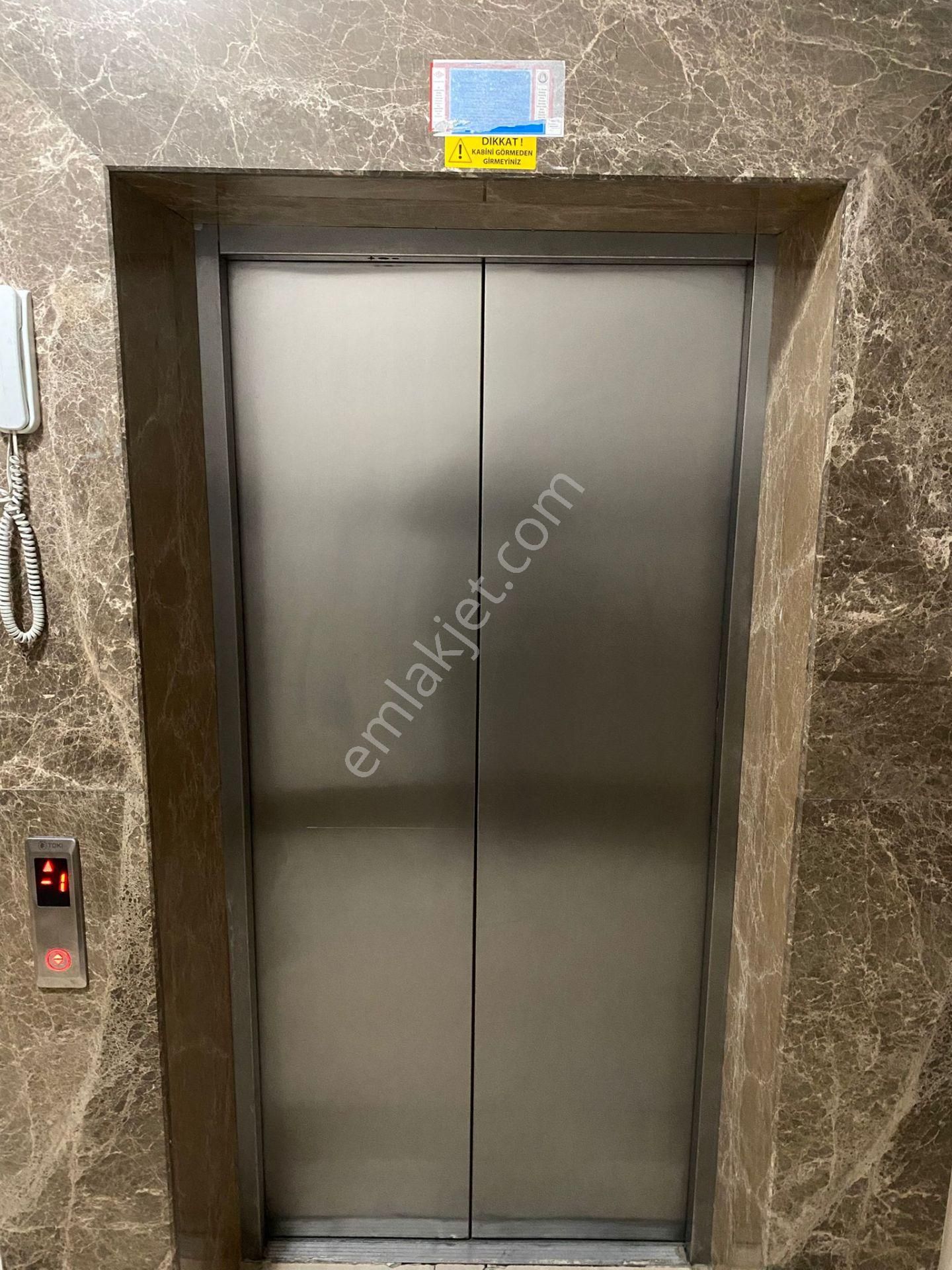 Emre Emlak'tan Saraycık Toki'de Ebeveyn Banyolu 4+1 Satılık Daire - Görsel 24