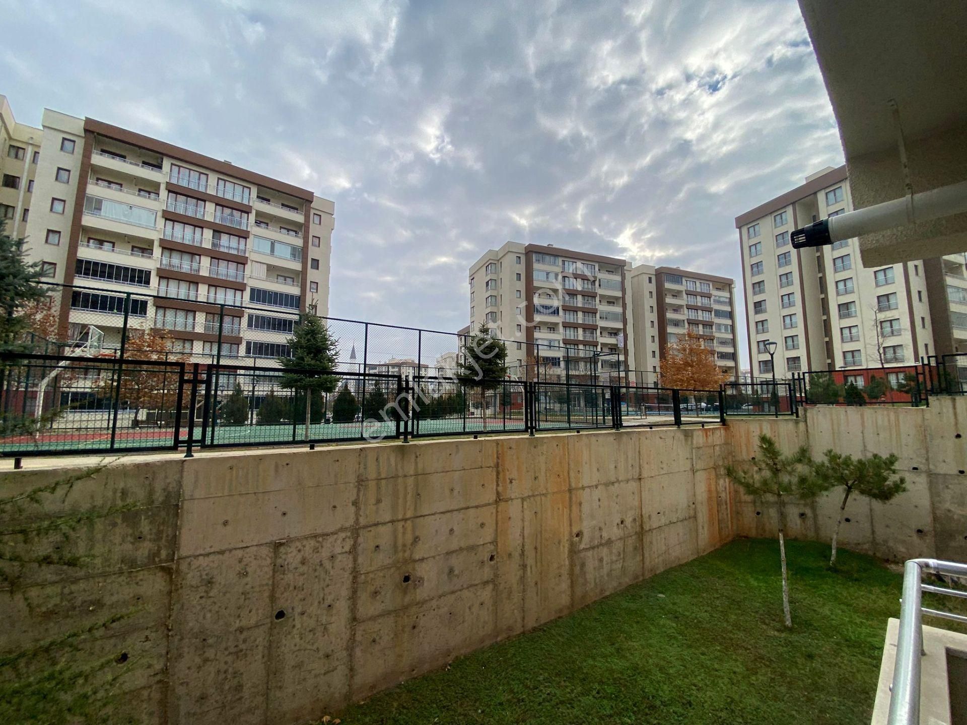 Emre Emlak'tan Saraycık Toki'de Ebeveyn Banyolu 4+1 Satılık Daire - Görsel 27