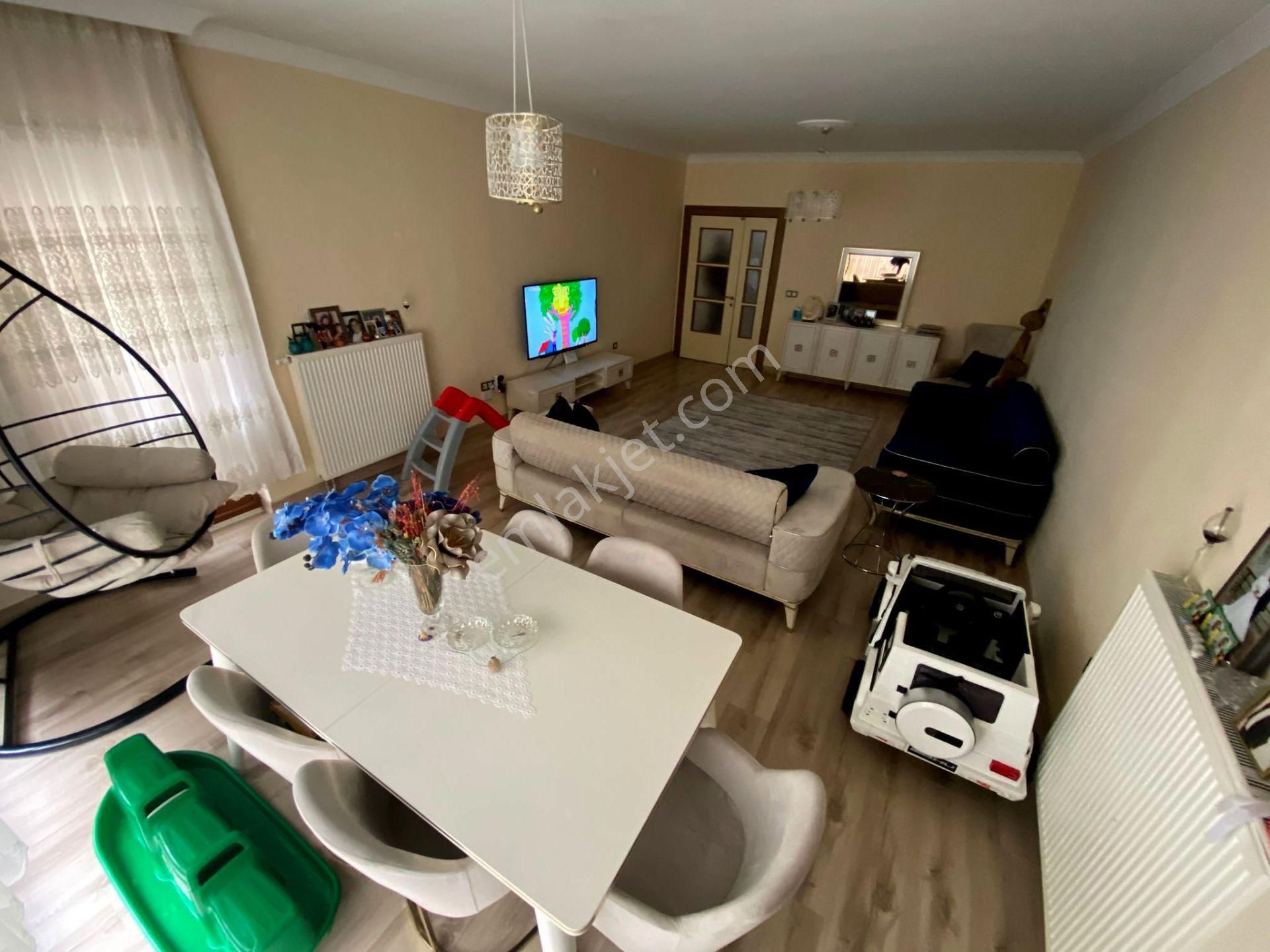 Emre Emlak'tan Saraycık Toki'de Ebeveyn Banyolu 4+1 Satılık Daire - Görsel 3