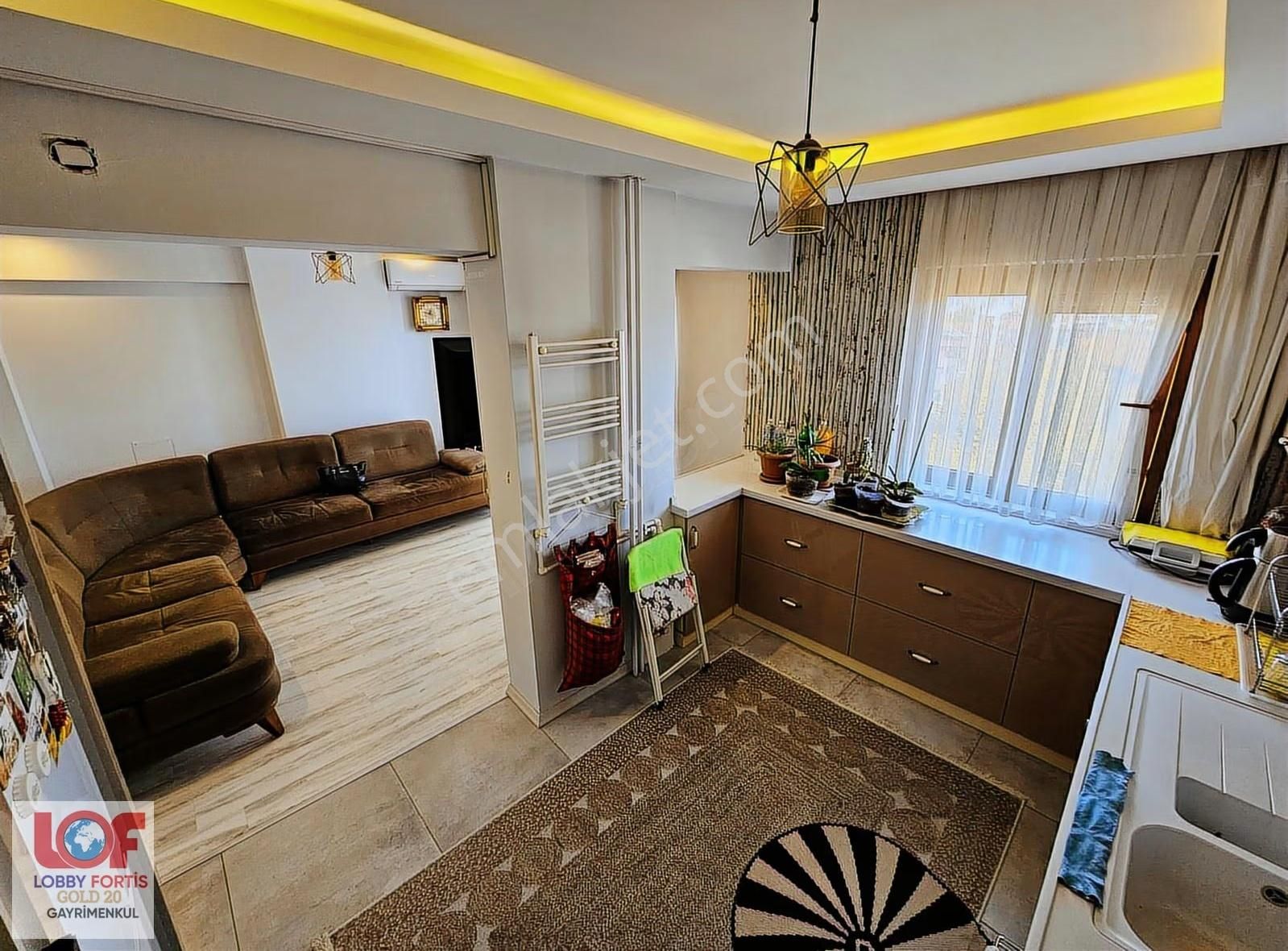 Lobby Fortist'en Lozan Cad. İçi Yenilenmiş Asansörlü Daire - Görsel 10