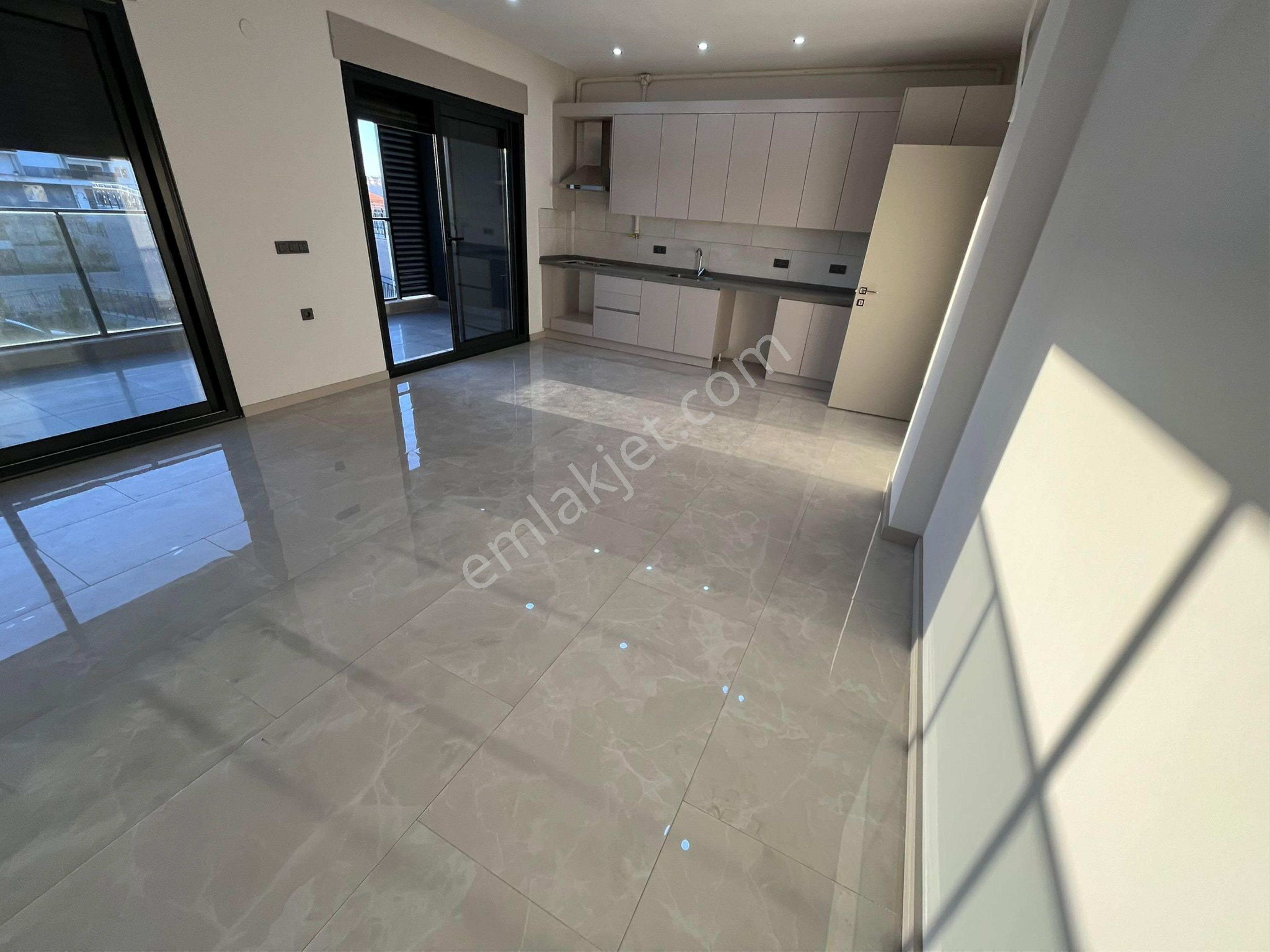 Kuşadası Nda Sıfır Havuzlu 3 Artı 1 Daire - Görsel 16