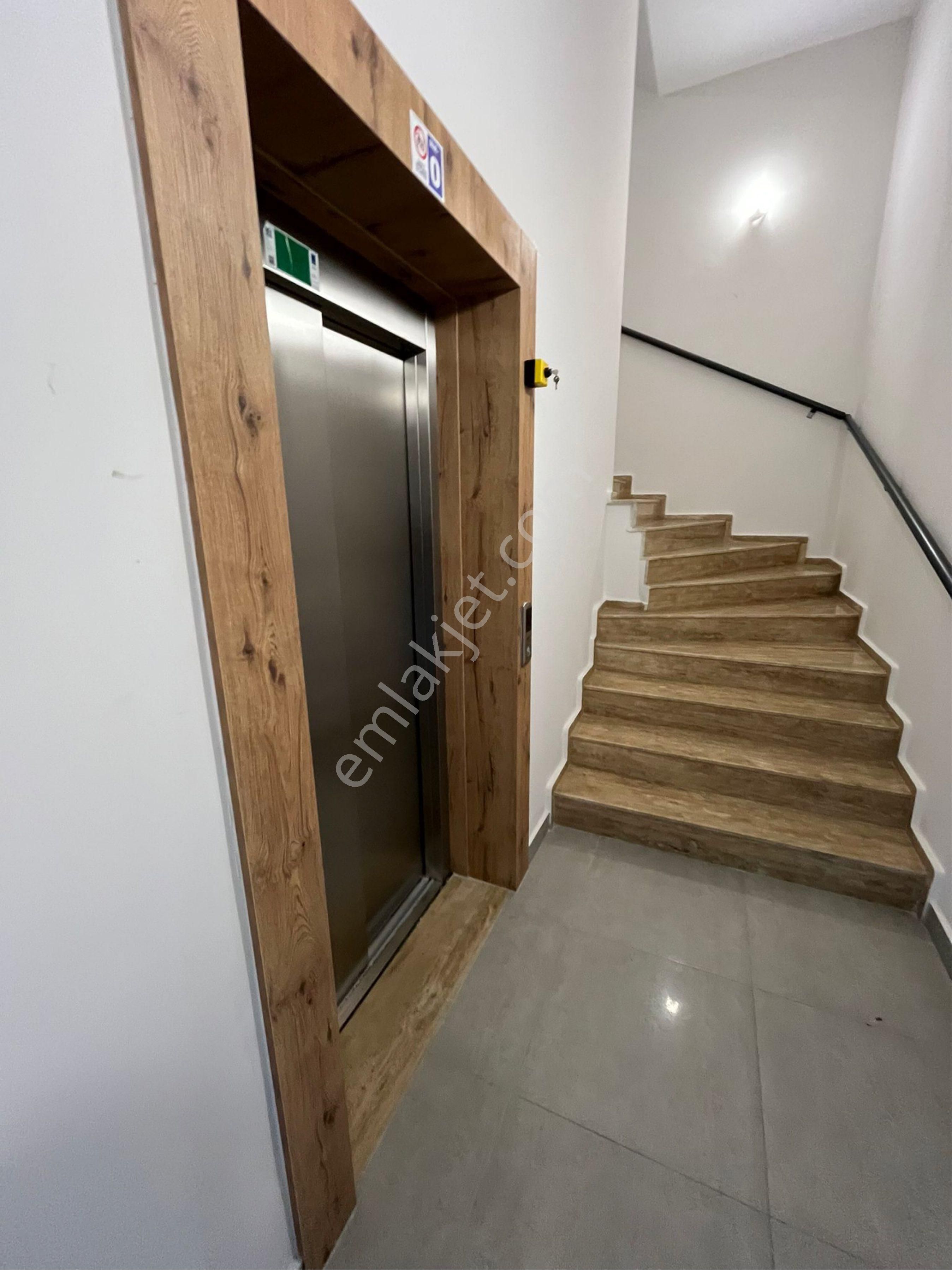 Kuşadası Nda Sıfır Havuzlu 3 Artı 1 Daire - Görsel 12