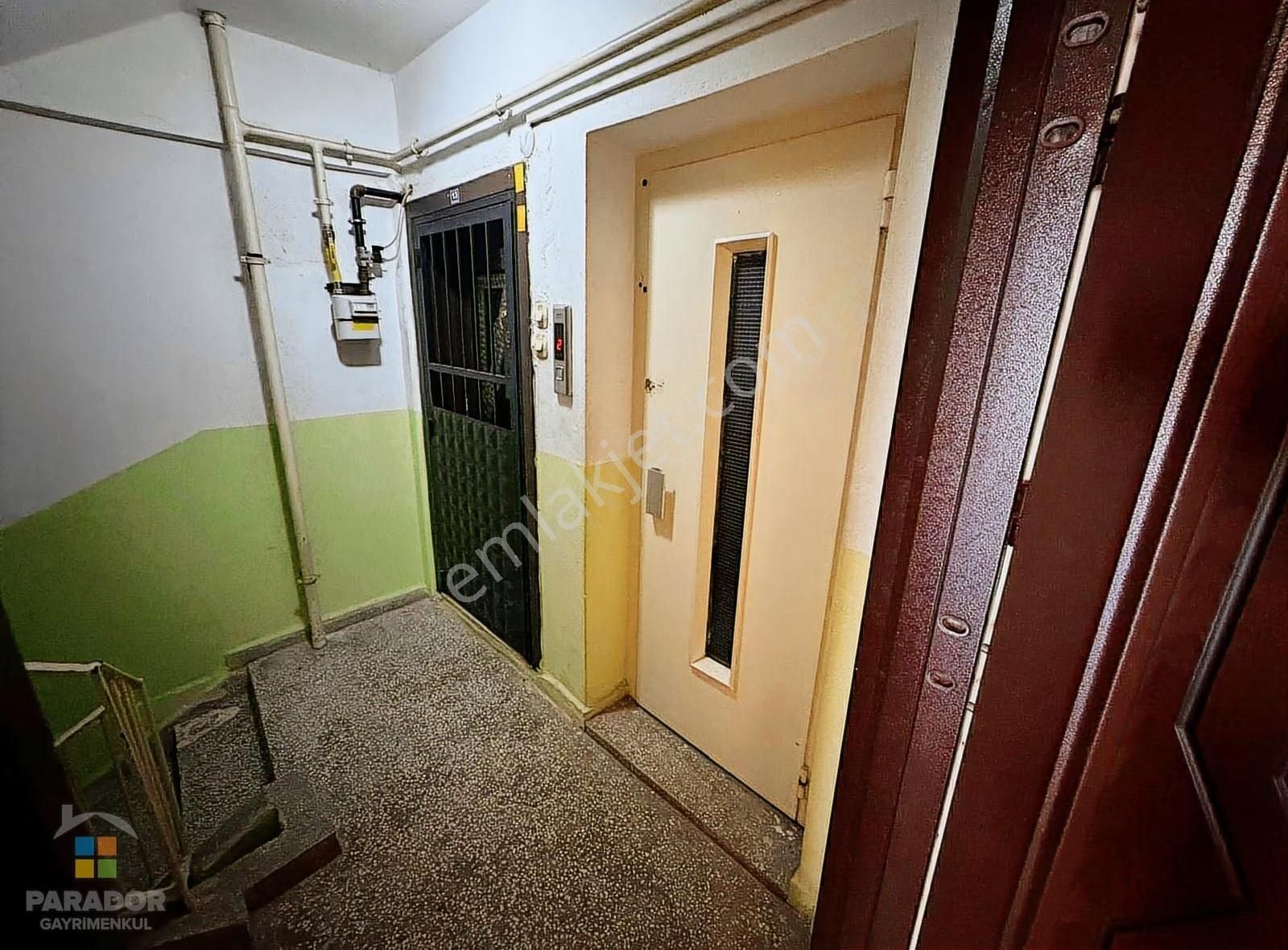 Aydın Nazilli Yeni Mahallede Ordu Caddesinde Satılık 2+1 Daire