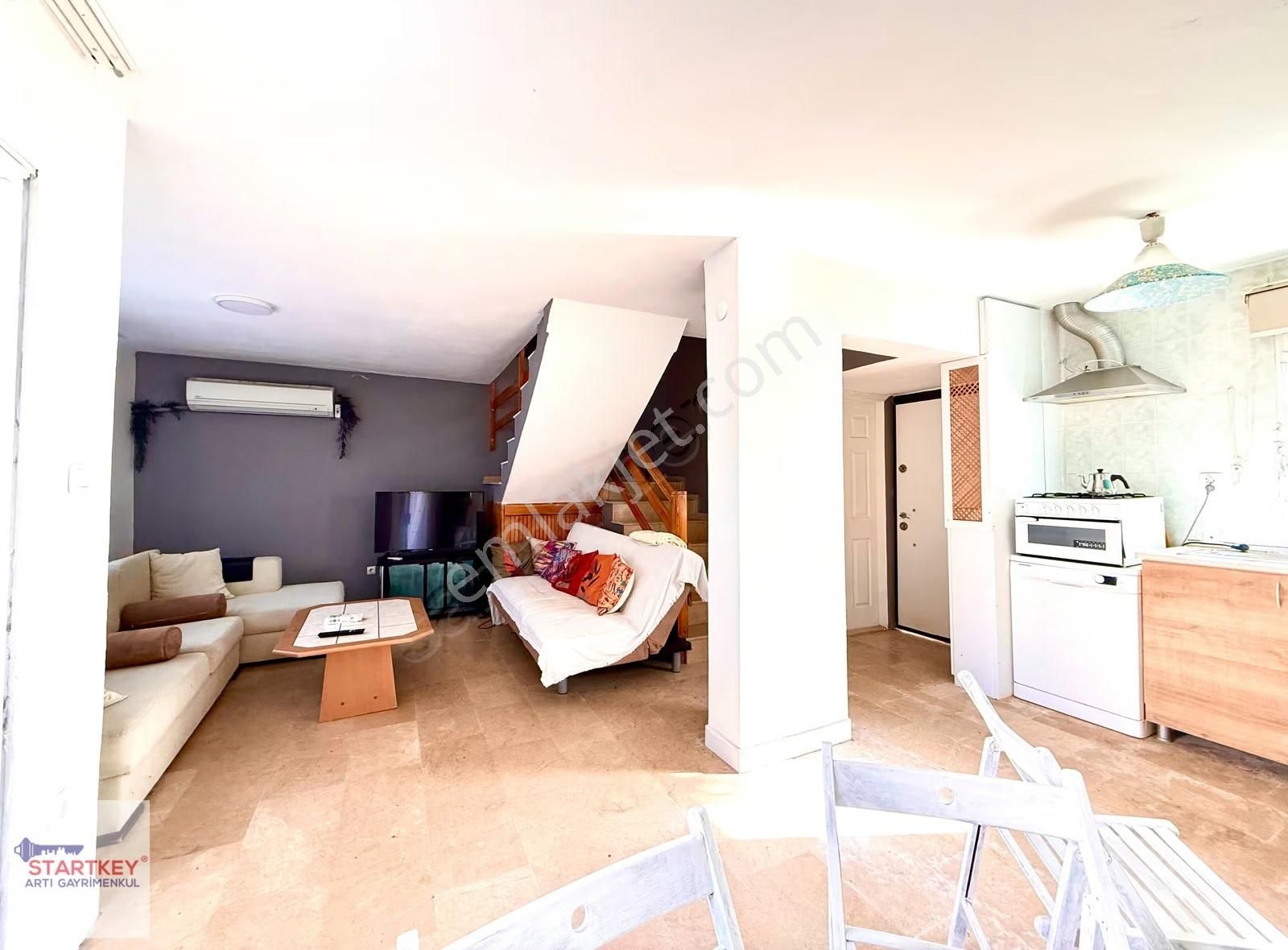 Çeşme Çiftlikte 4+1 Satılık Tripleks Villa - Görsel 34