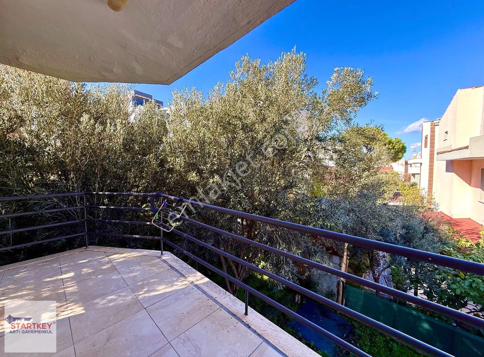 Çeşme Çiftlikte 4+1 Satılık Tripleks Villa - Görsel 10