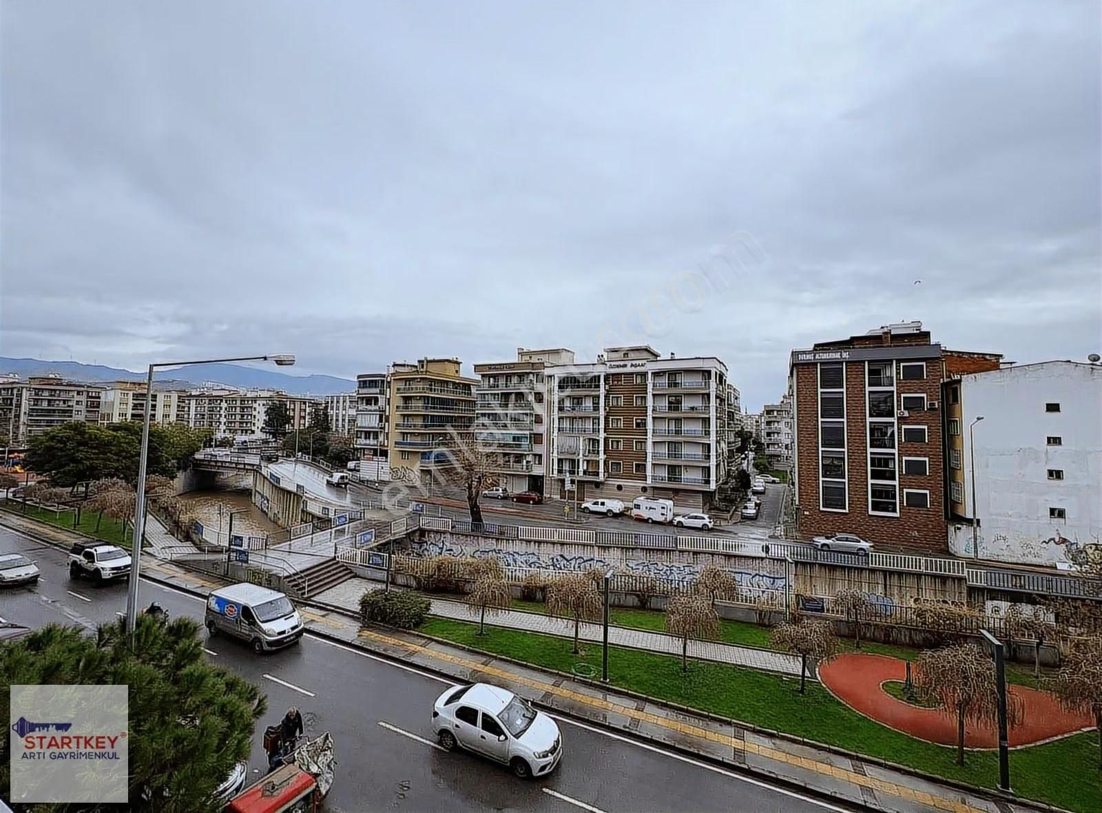 Bostanlı Ve Demirköprü İzban Yakınında 3+1 Kiralık Daire - Görsel 2