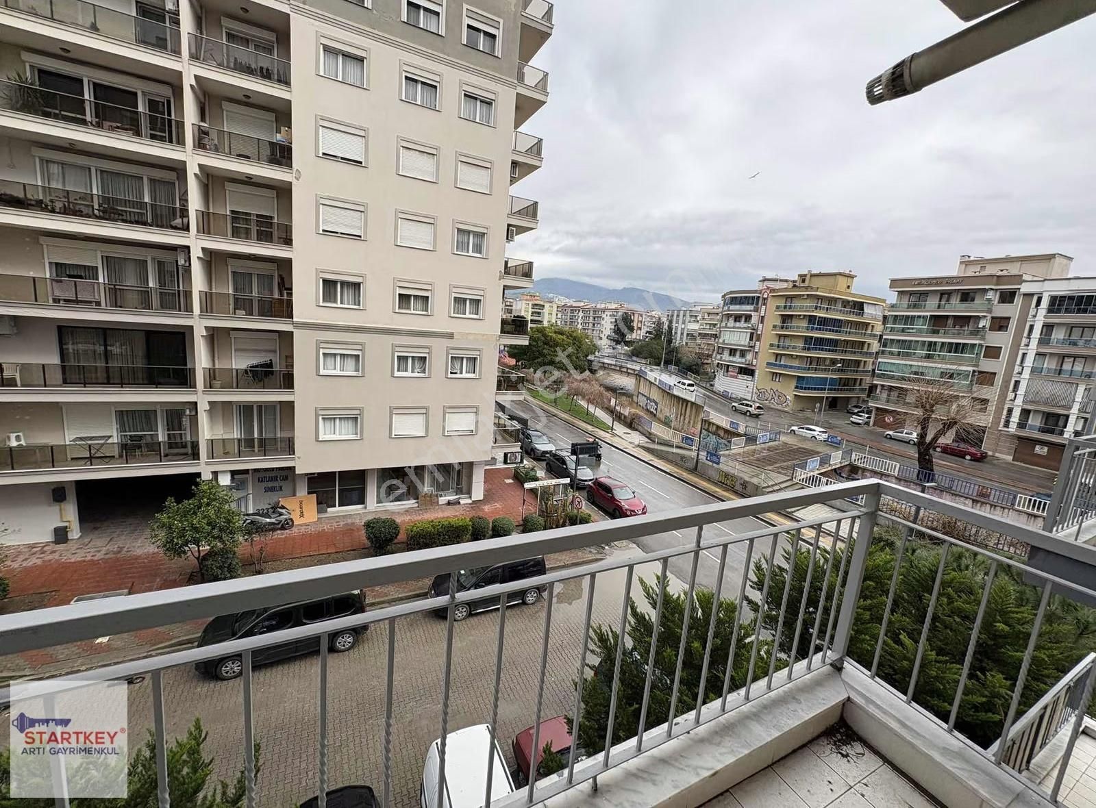 Bostanlı Ve Demirköprü İzban Yakınında 3+1 Kiralık Daire - Görsel 11