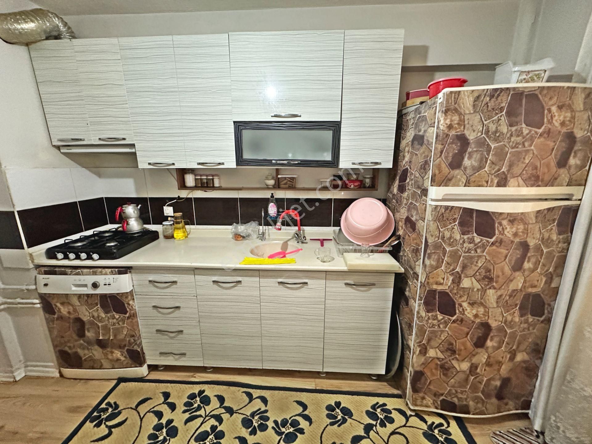 Şafaktepe Mahallesinde Merkezi Konumda Balkonlu 2+1 Satılık Daire - Görsel 6