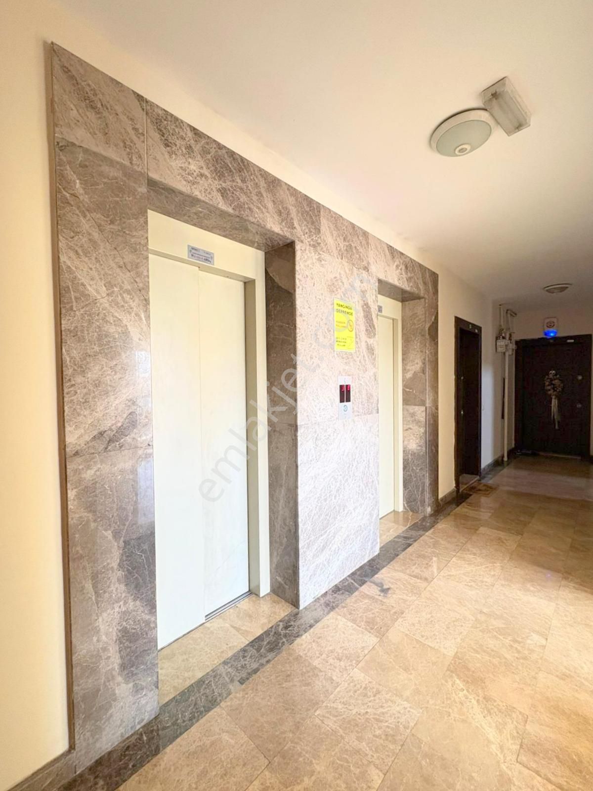 Mertcan'dan Viaport 1dk Havuzlu Güvenlikli Sitede Eşyalı 1+1 - Görsel 17