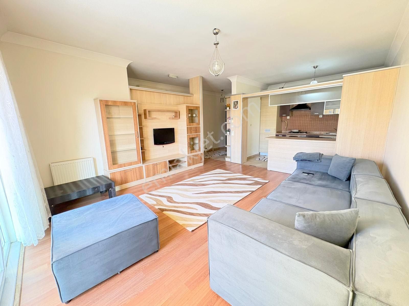 Mertcan'dan Viaport 1dk Havuzlu Güvenlikli Sitede Eşyalı 1+1 - Görsel 6