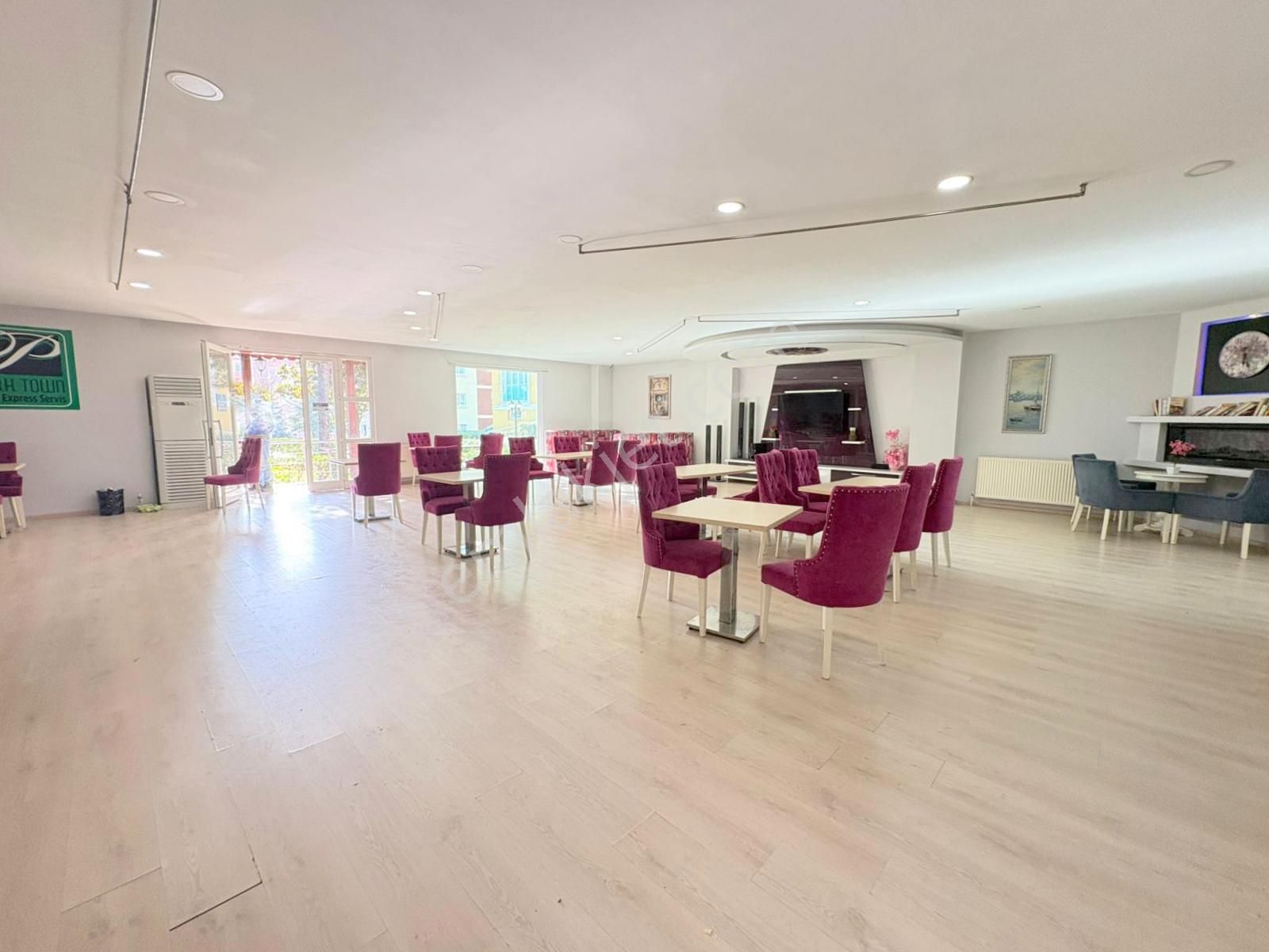 Mertcan'dan Viaport 1dk Havuzlu Güvenlikli Sitede Eşyalı 1+1 - Görsel 25