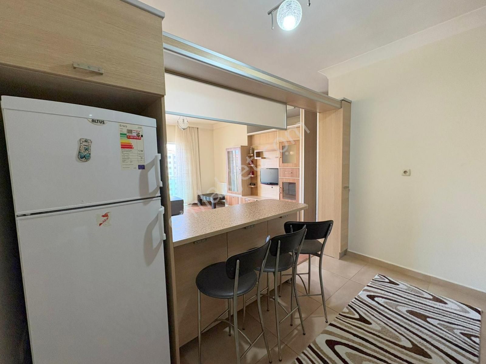 Mertcan'dan Viaport 1dk Havuzlu Güvenlikli Sitede Eşyalı 1+1 - Görsel 5