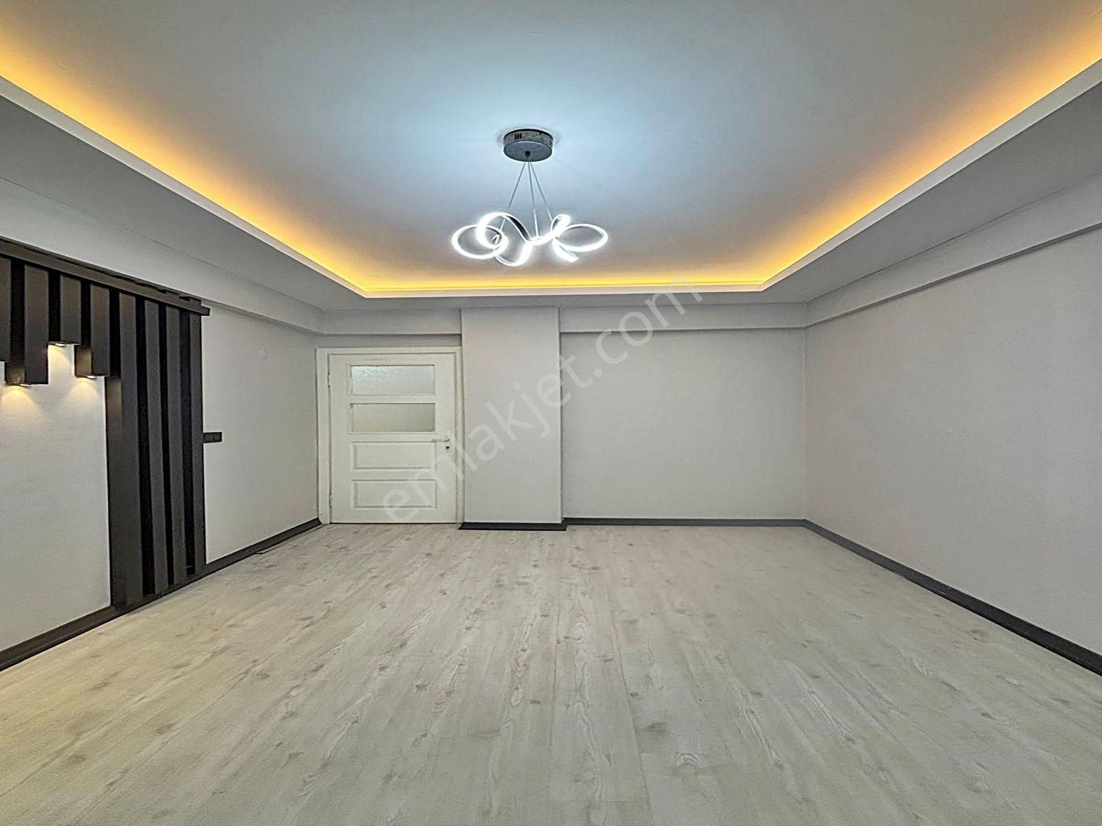 Cadde34 Yapı'dan Kıraç Hürriyet'te Masrafsız Tertemiz 2+1 Dekorlu Satılık Bahçe Katı!! - Görsel 9