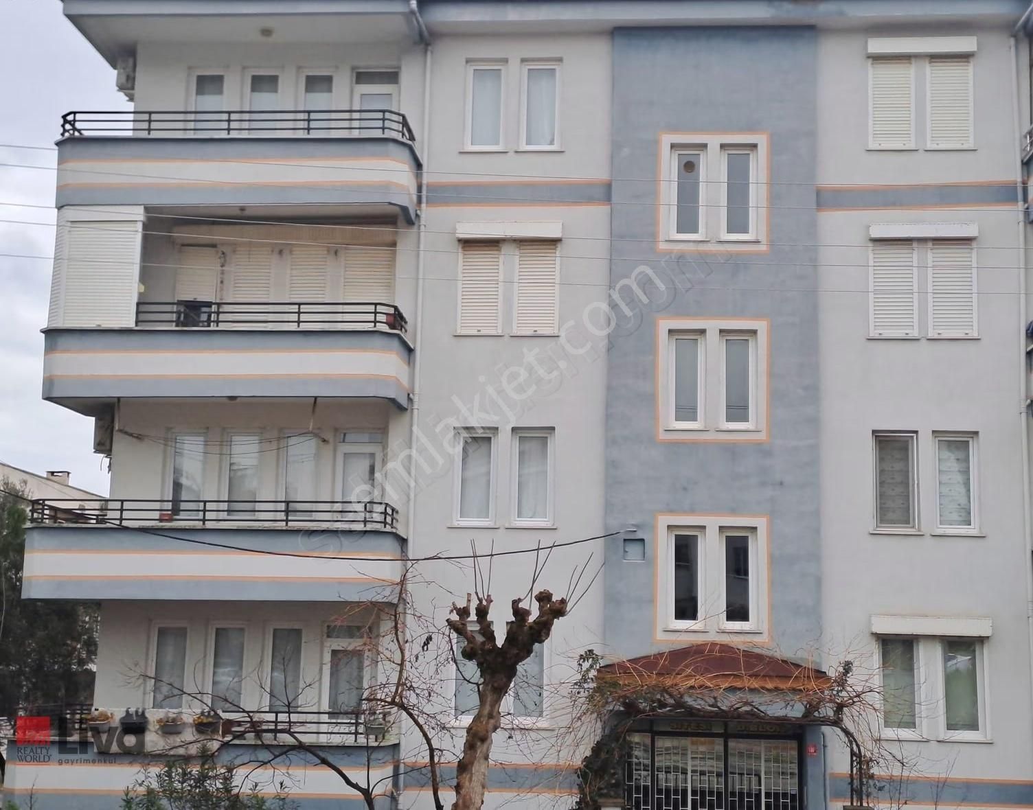 Liva'dan Çevre Yolu Cadde Üzeri Satılık Masrafsız 2+1 Daire. - Görsel 2