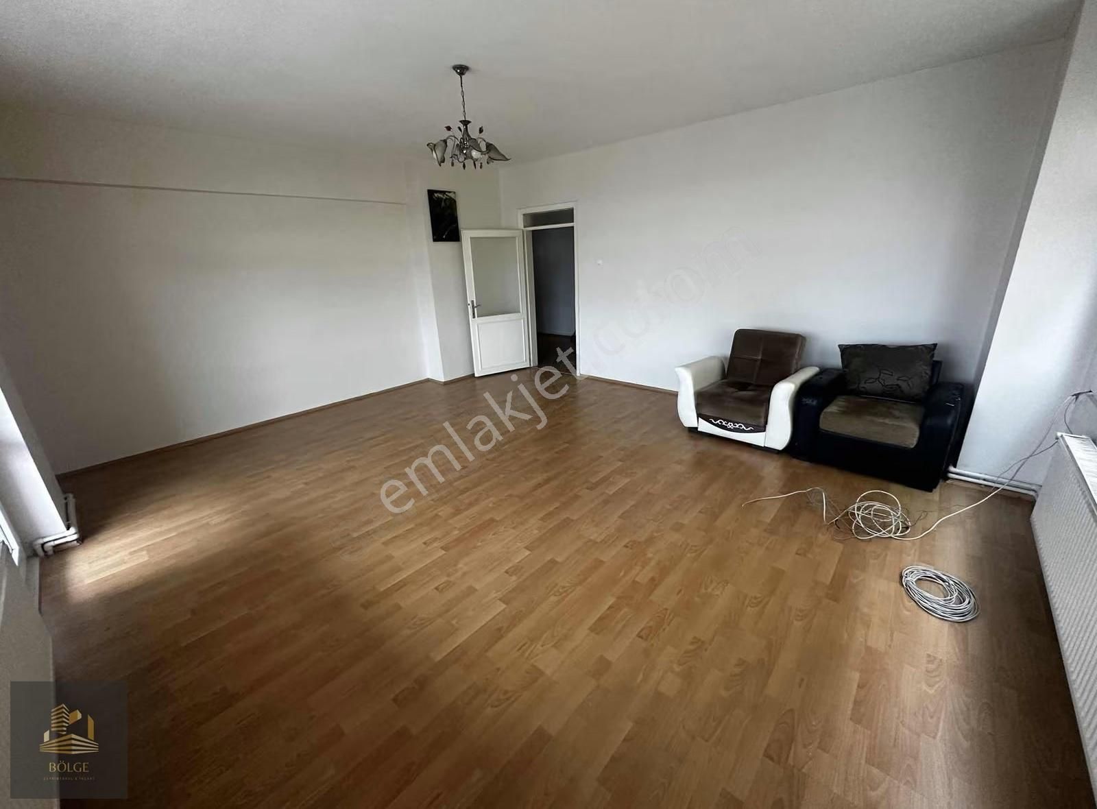 Bölge Emlak'tan Alt Kaynarcada Merkezi Konumda 130 M2 2+1 Daire - Görsel 10