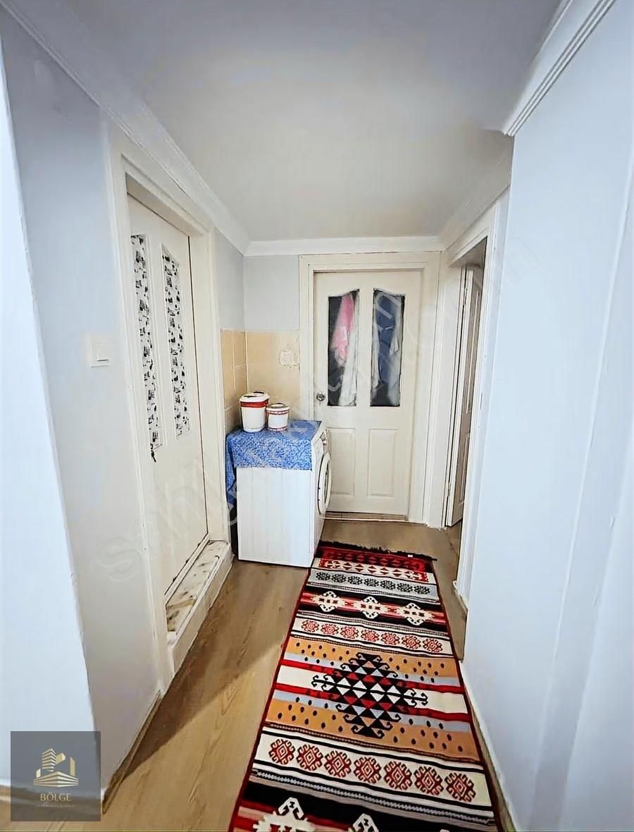Bölge Emlak'tan Çamçeşmede Merkezi Konumda 2+1 110 M2 Daire - Görsel 3