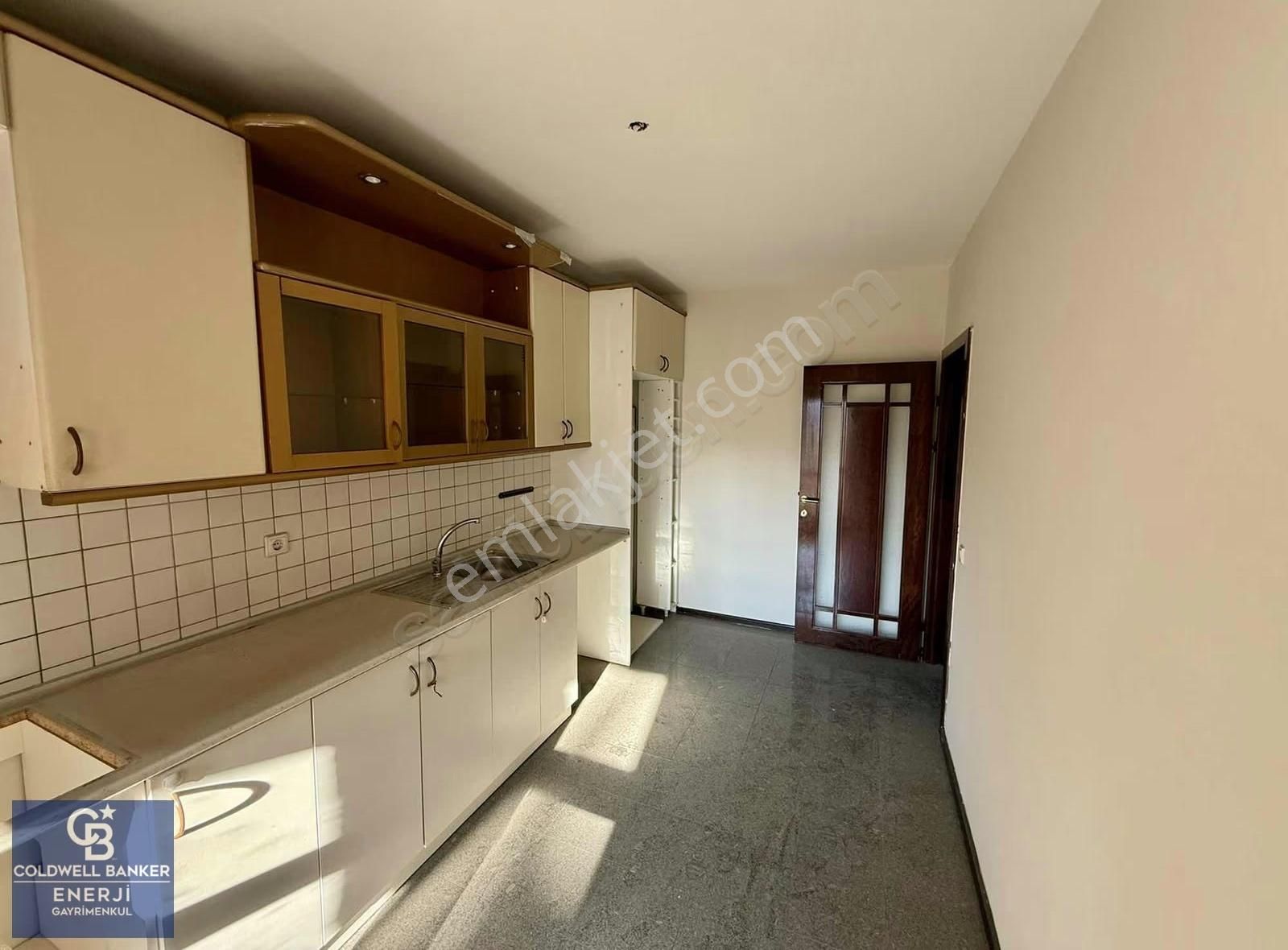 Bahçeşehir Merkez Çınar Adasında Satılık B Tipi 3+1 Daire Boş - Görsel 17