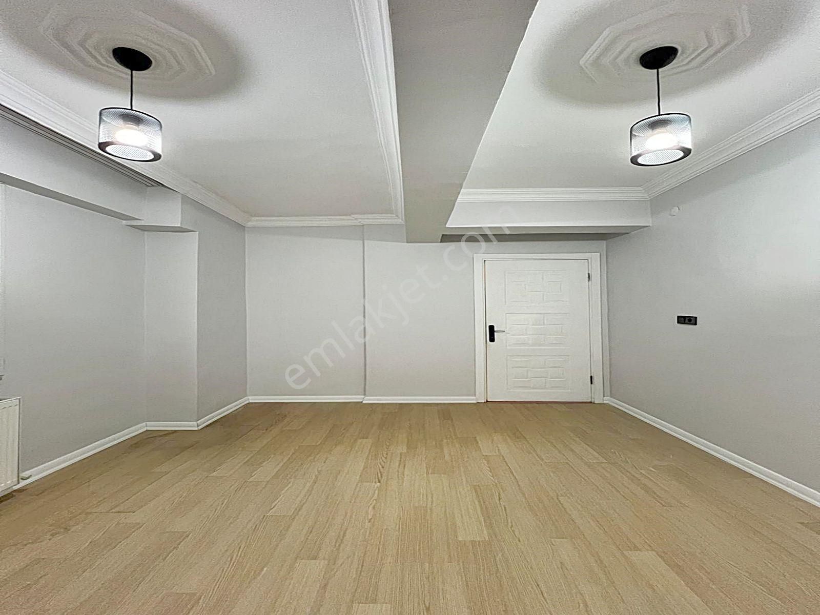 Cadde34 Yapı'dan Eminevim-fuzulev&krediye Uygun Merkezi Konumda 2+1 Dekorlu Balkonlu Arakat Daire - Görsel 17