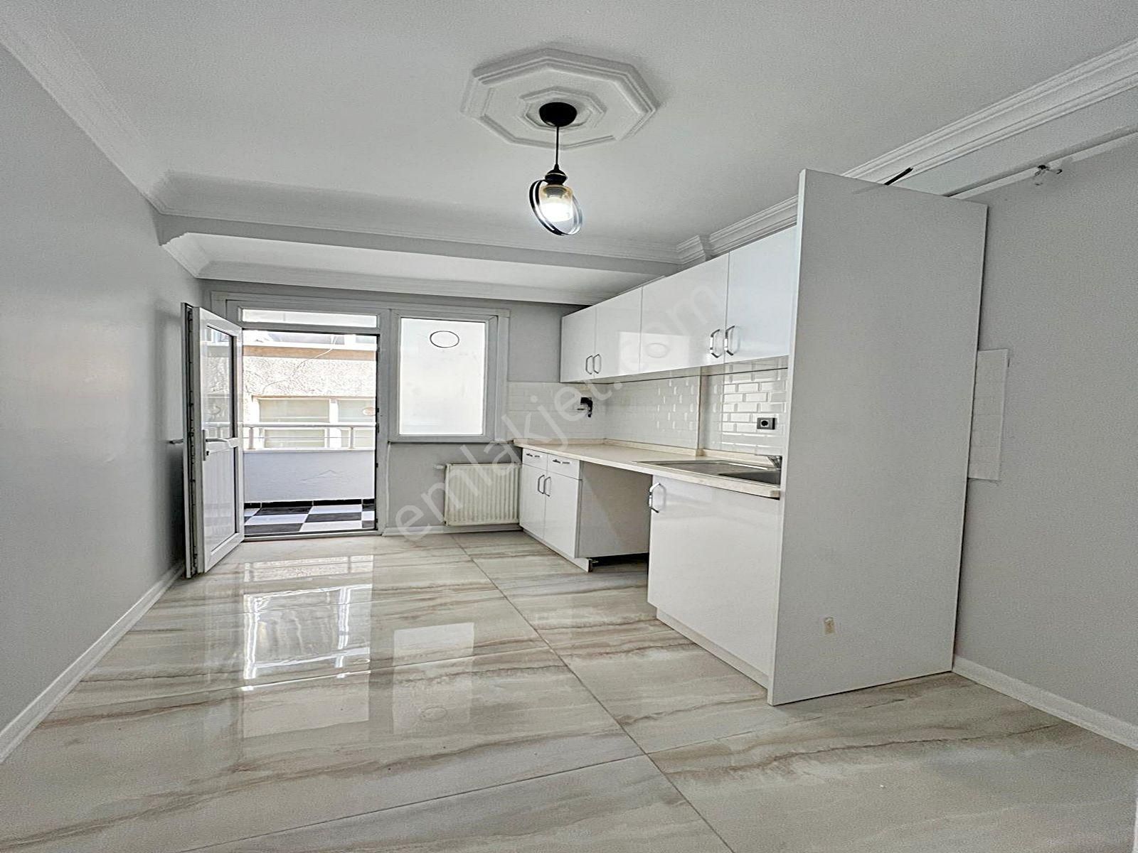 Cadde34 Yapı'dan Eminevim-fuzulev&krediye Uygun Merkezi Konumda 2+1 Dekorlu Balkonlu Arakat Daire - Görsel 12