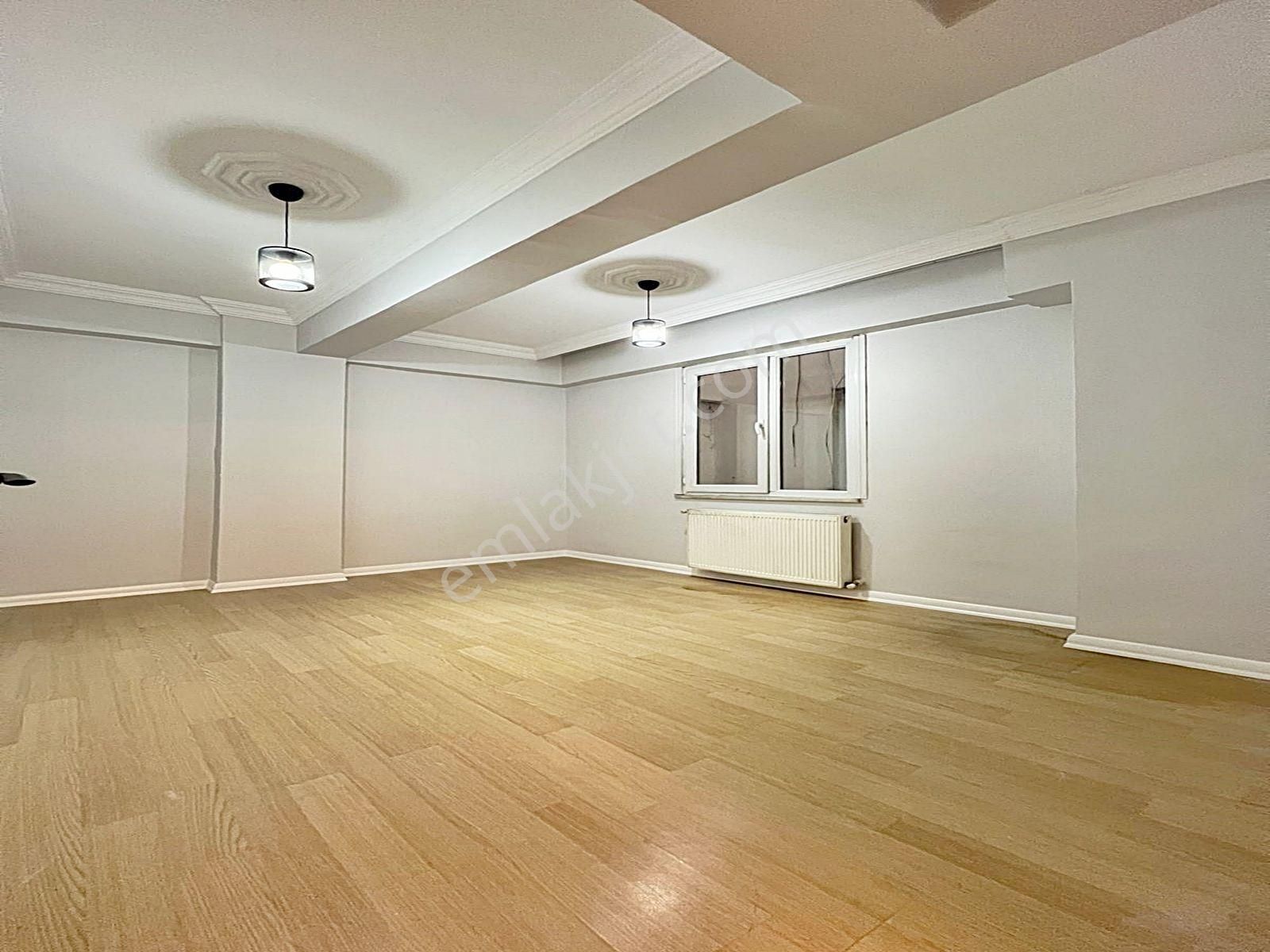 Cadde34 Yapı'dan Eminevim-fuzulev&krediye Uygun Merkezi Konumda 2+1 Dekorlu Balkonlu Arakat Daire - Görsel 18