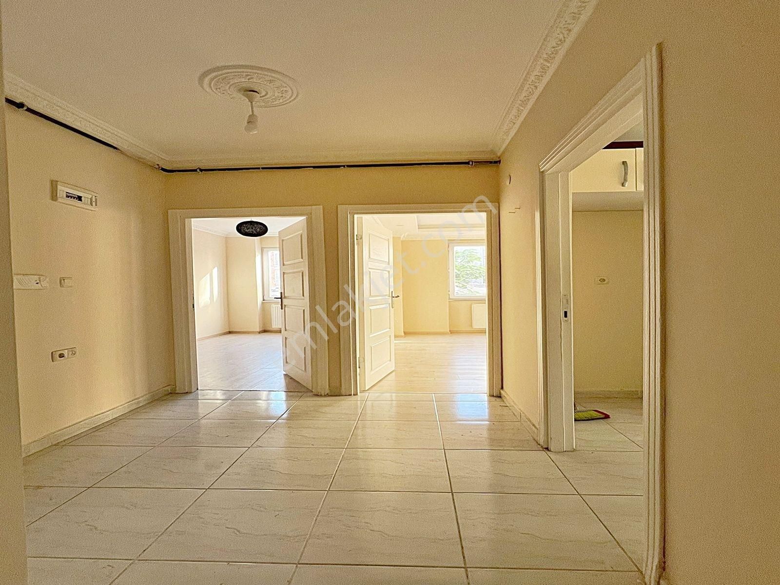 Cadde34'den Mülkiyet Tapulu Merkezi Konum Geniş Metrekarede Acil Satılık Kelepir 2+1 Arakat Daire - Görsel 7