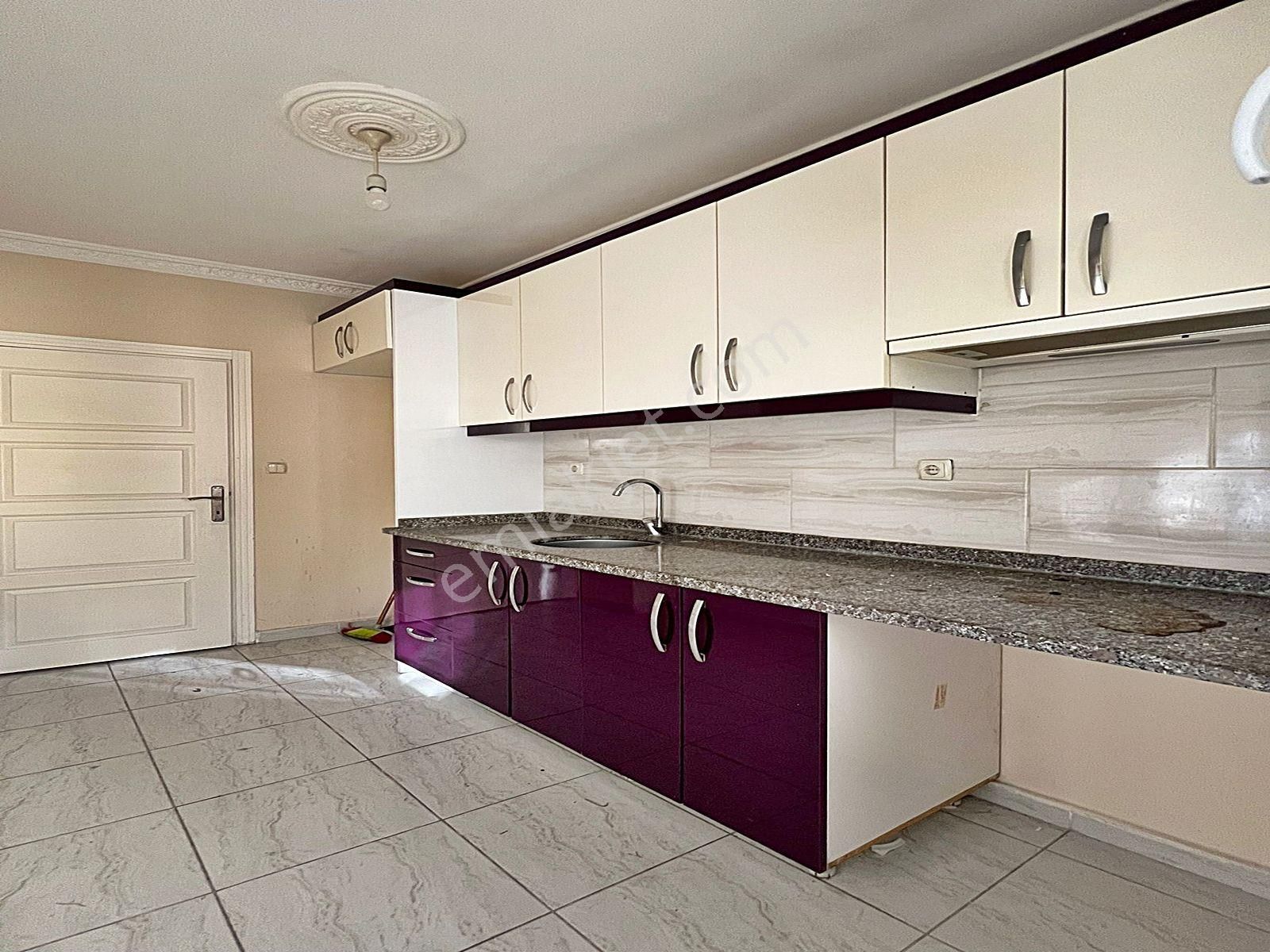 Cadde34'den Mülkiyet Tapulu Merkezi Konum Geniş Metrekarede Acil Satılık Kelepir 2+1 Arakat Daire - Görsel 2