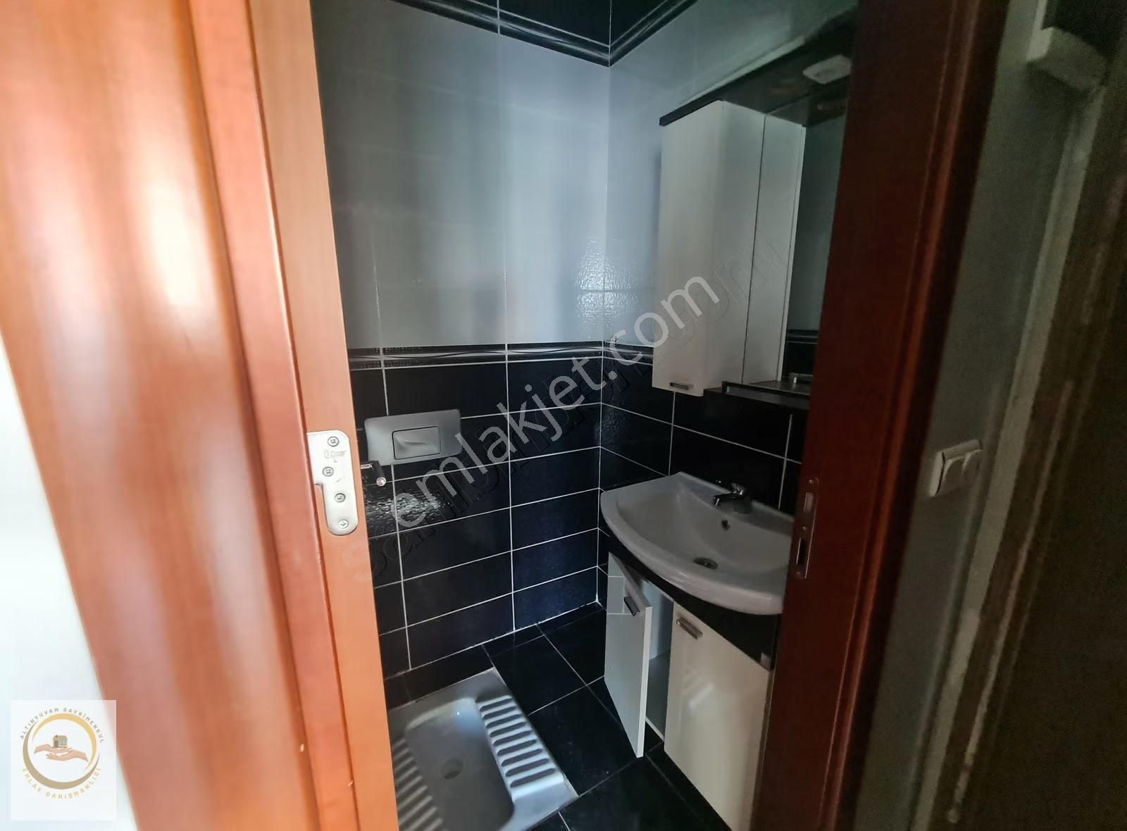Başakşehir 1. Etapta Cadde Üzeri Kiralık İşyeri 160 M2 Daire - Görsel 19