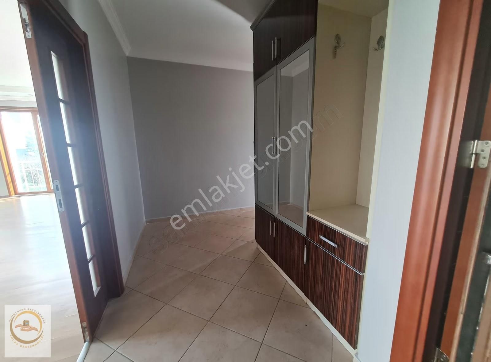 Başakşehir 1. Etapta Cadde Üzeri Kiralık İşyeri 160 M2 Daire - Görsel 9